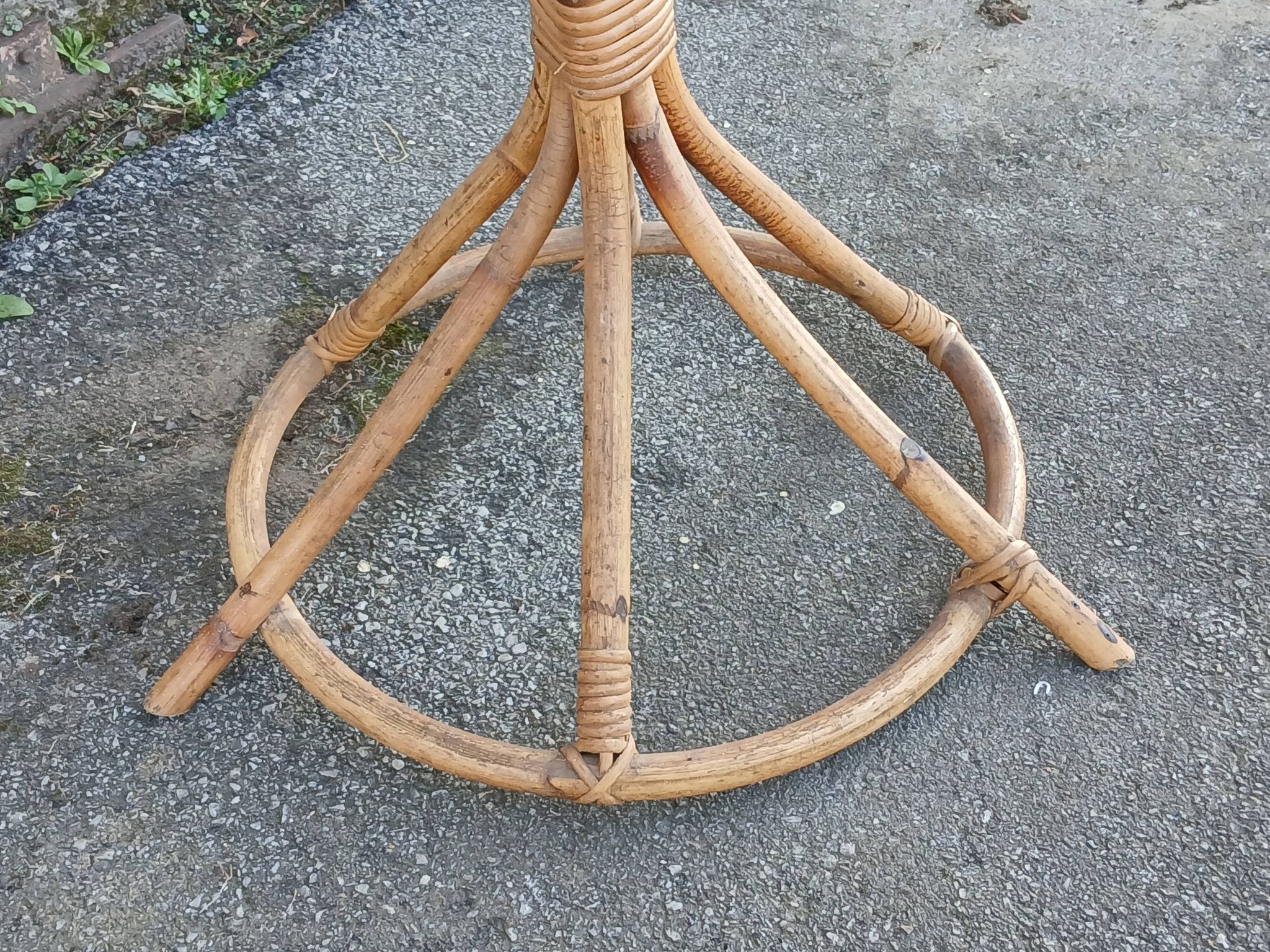 Coat rack parrot in rattan and bamboo