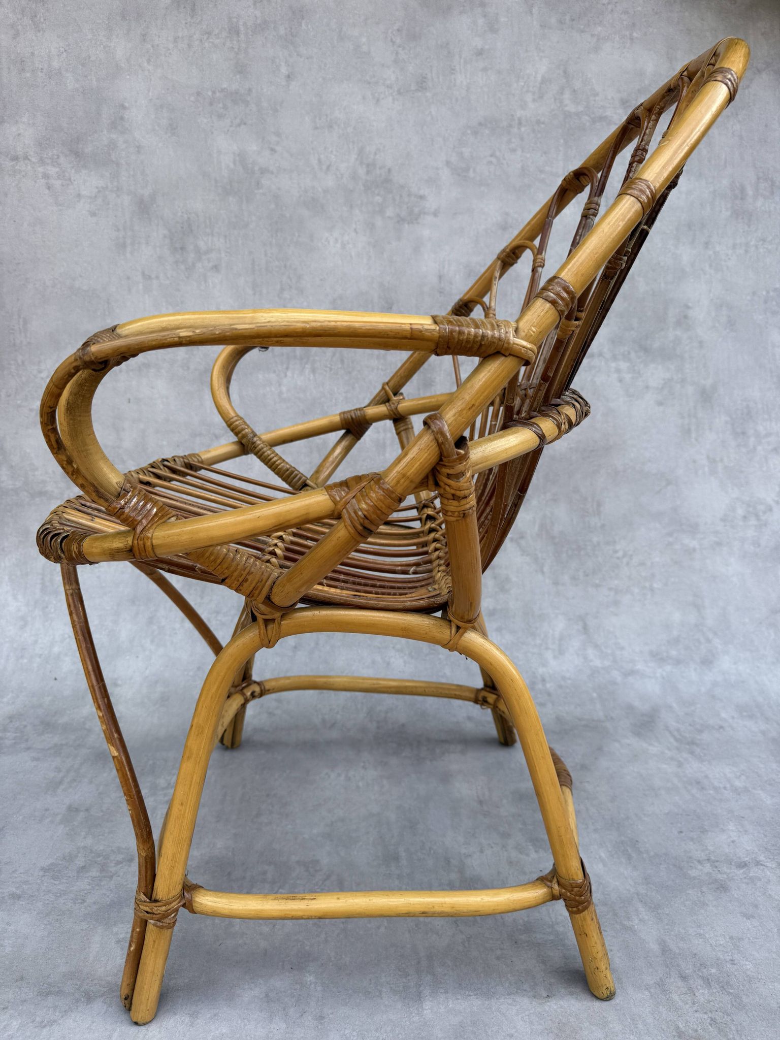 Fauteuil en rotin des années 60 France