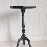 Pedestal table