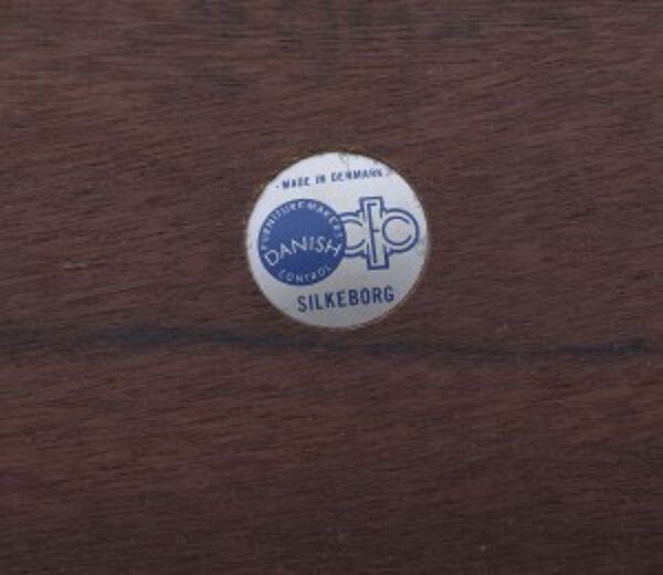 Table basse en teck vintage avec carreaux bleus par Johannes Andersen, Silkeborg années 1960.