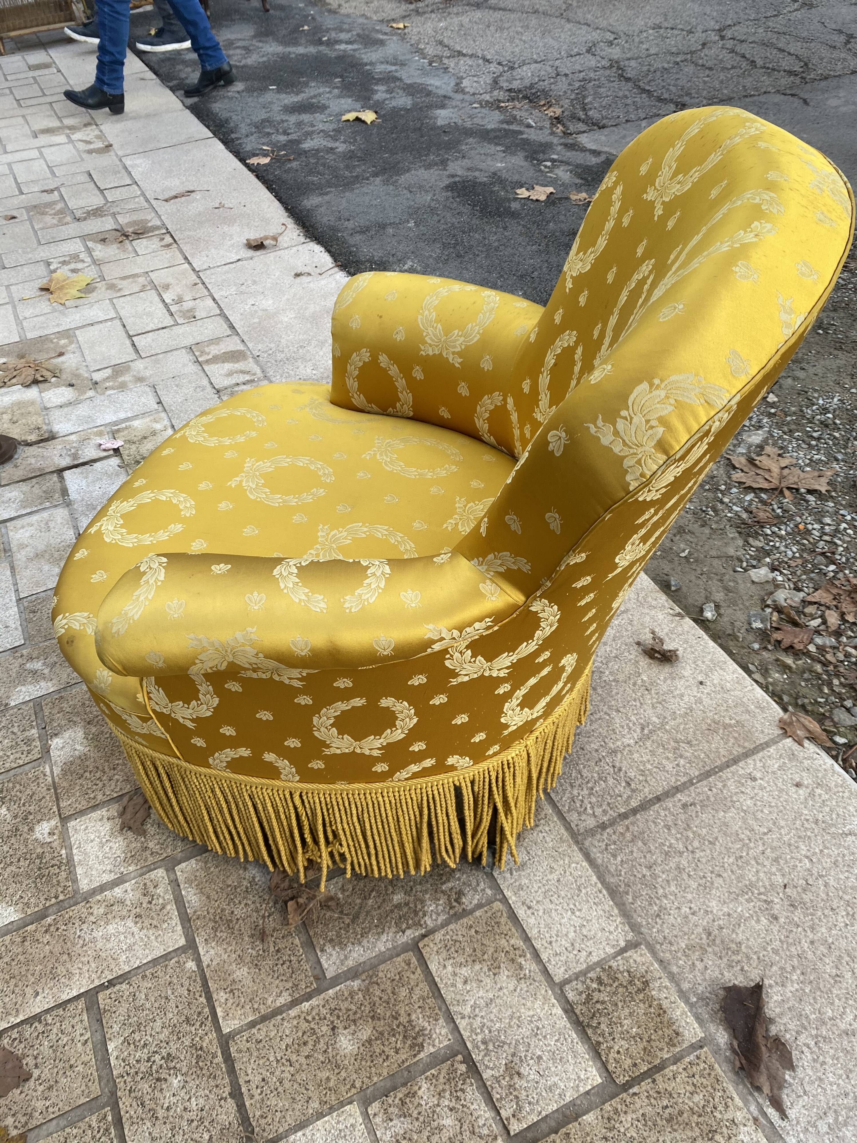 Napoleon 3 shepherdess or toad armchair