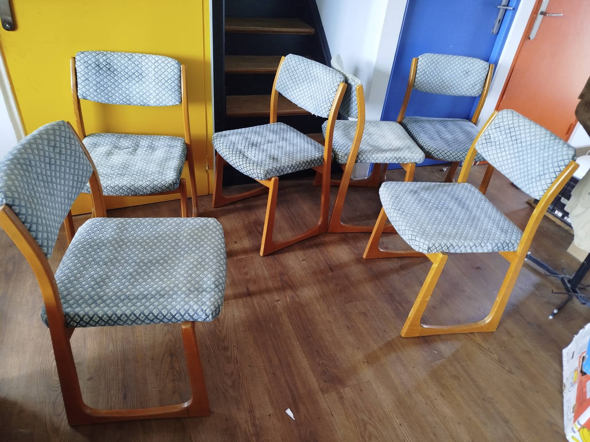 Ensemble de 6 chaises traineau, années 70