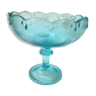 Coupe en verre bleu