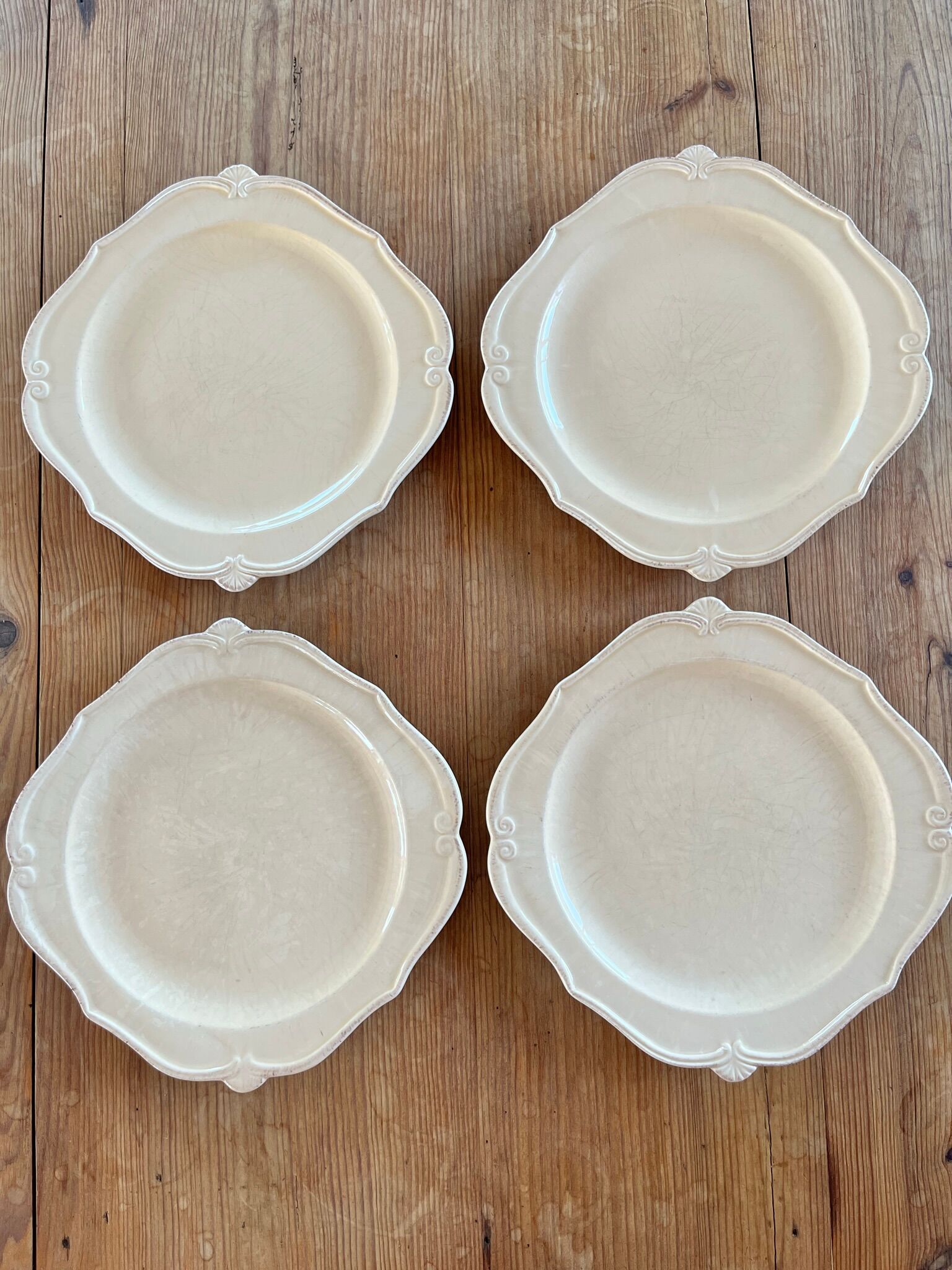 4 old dinner plates Maison Pichon Uzès