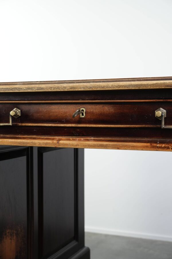 Bureau en bois du 20e siècle / bureau partenaire de style anglais avec une belle apparence.