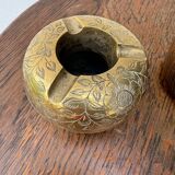 Round ashtray