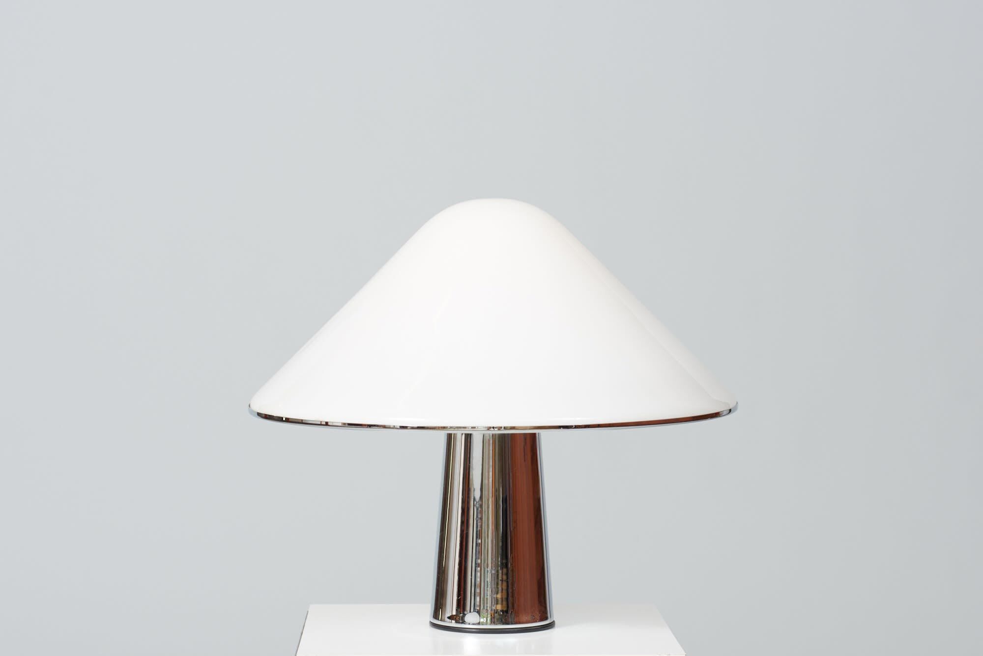 Design IGuzzini, Elpis table lamp
