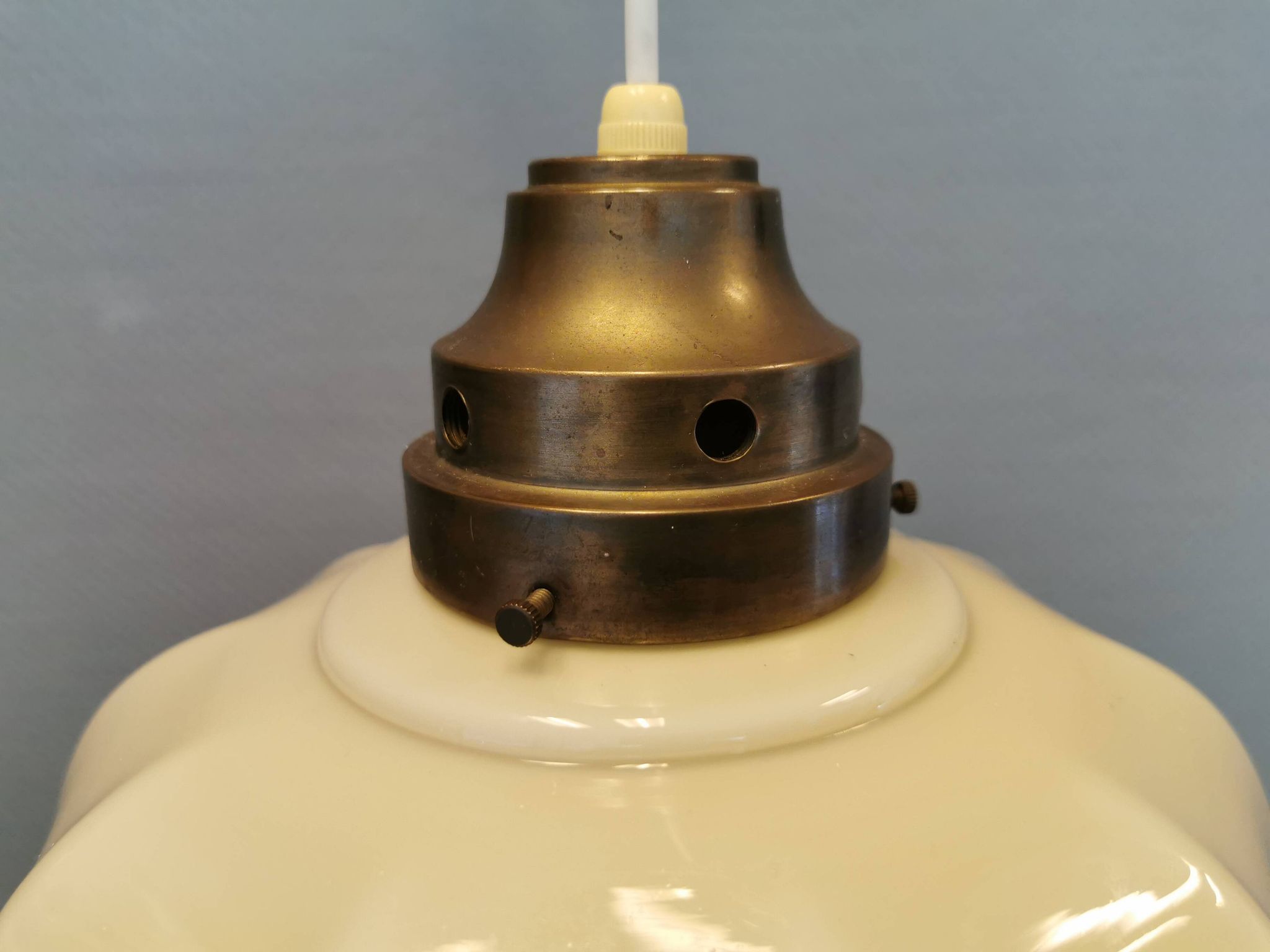 "Umbrella lamp" Danish and from the 1940s-1950s in beautiful cream colour with brass top.