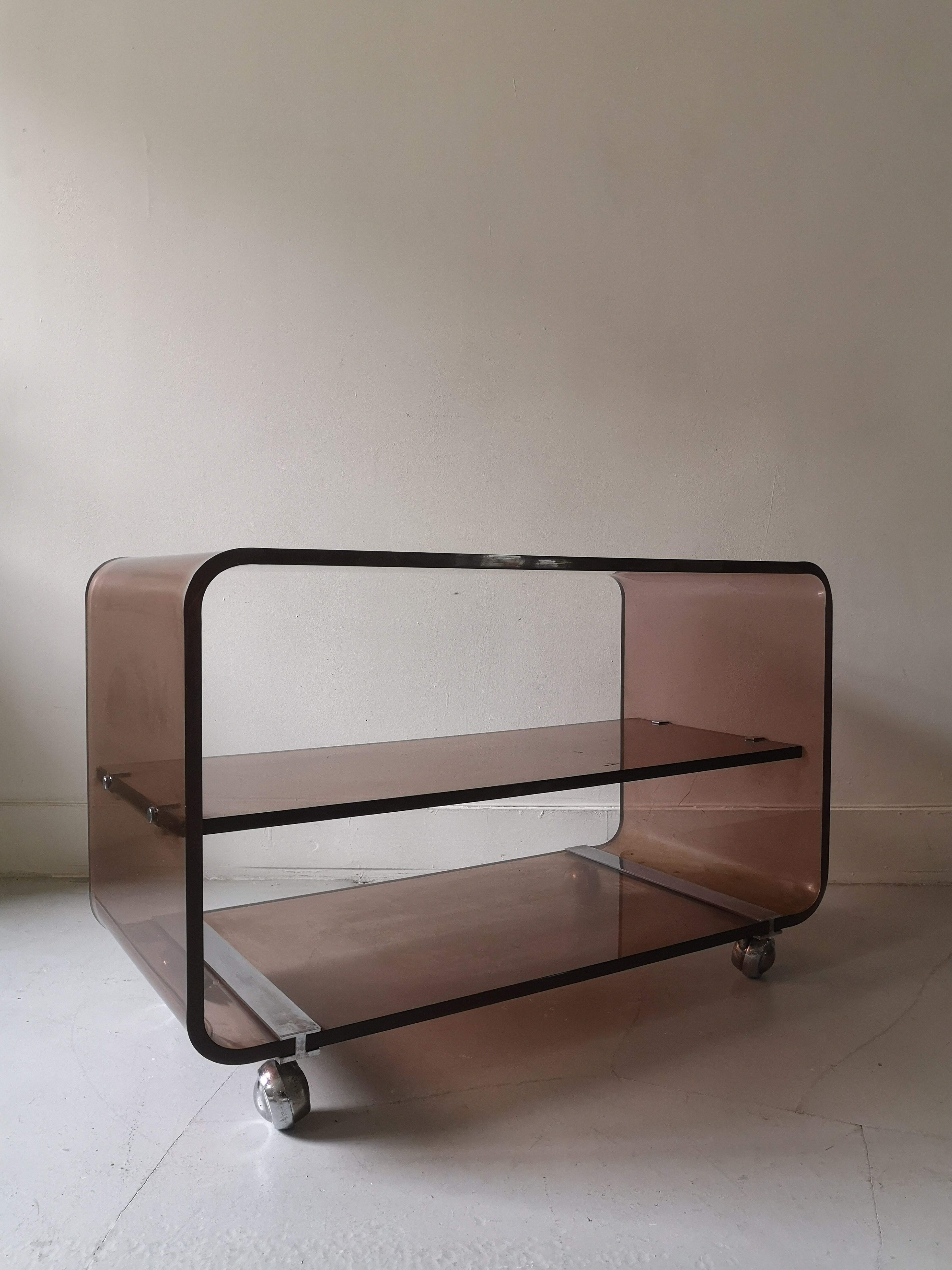 Furniture roche bobois tv plexiglass smoked on wheels, 1974