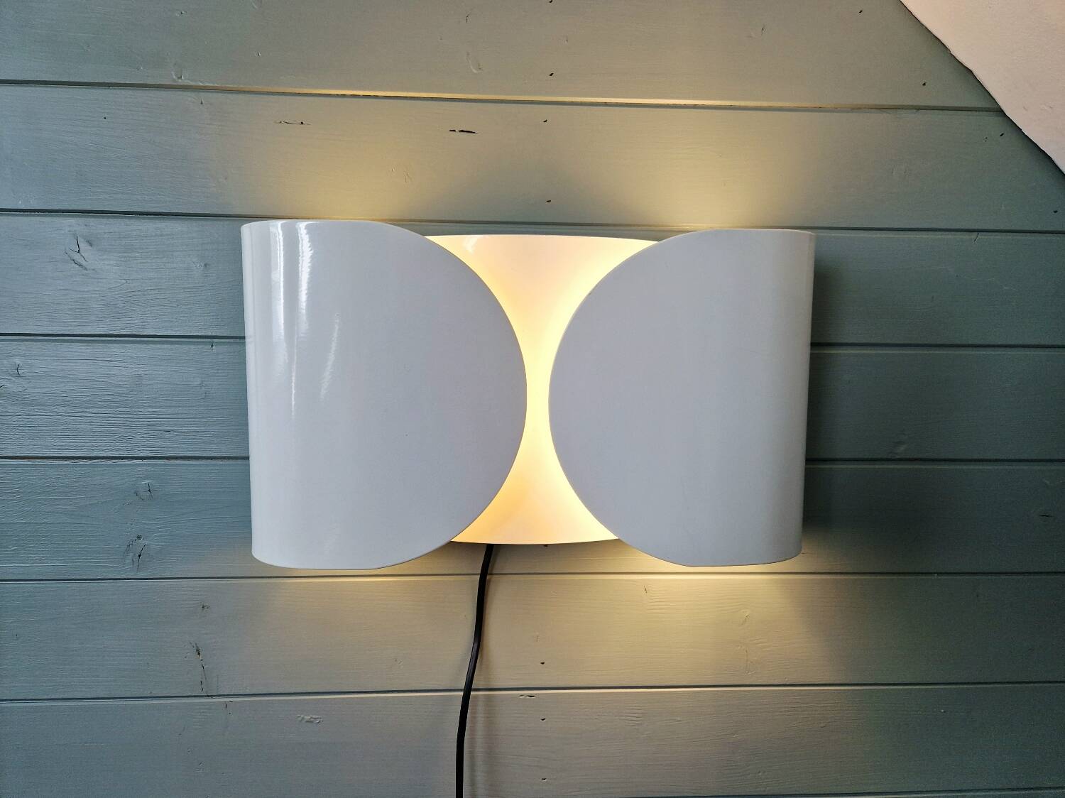 Flos wall light, Foglio model, design Tobia Scarpa, 1966