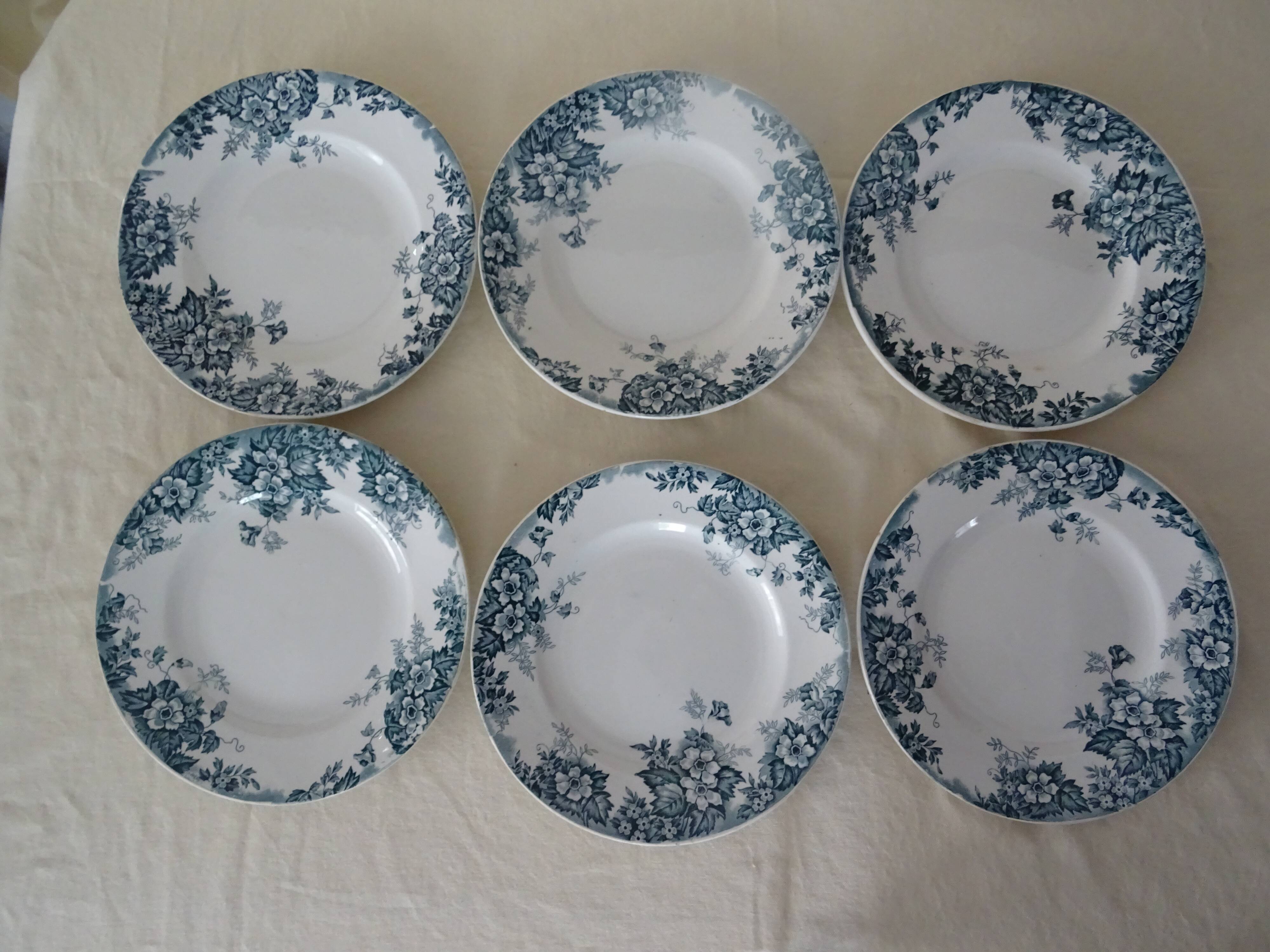 6 Flat plates MARIE lOUISE 353112 PLATES mill wolves faience blue