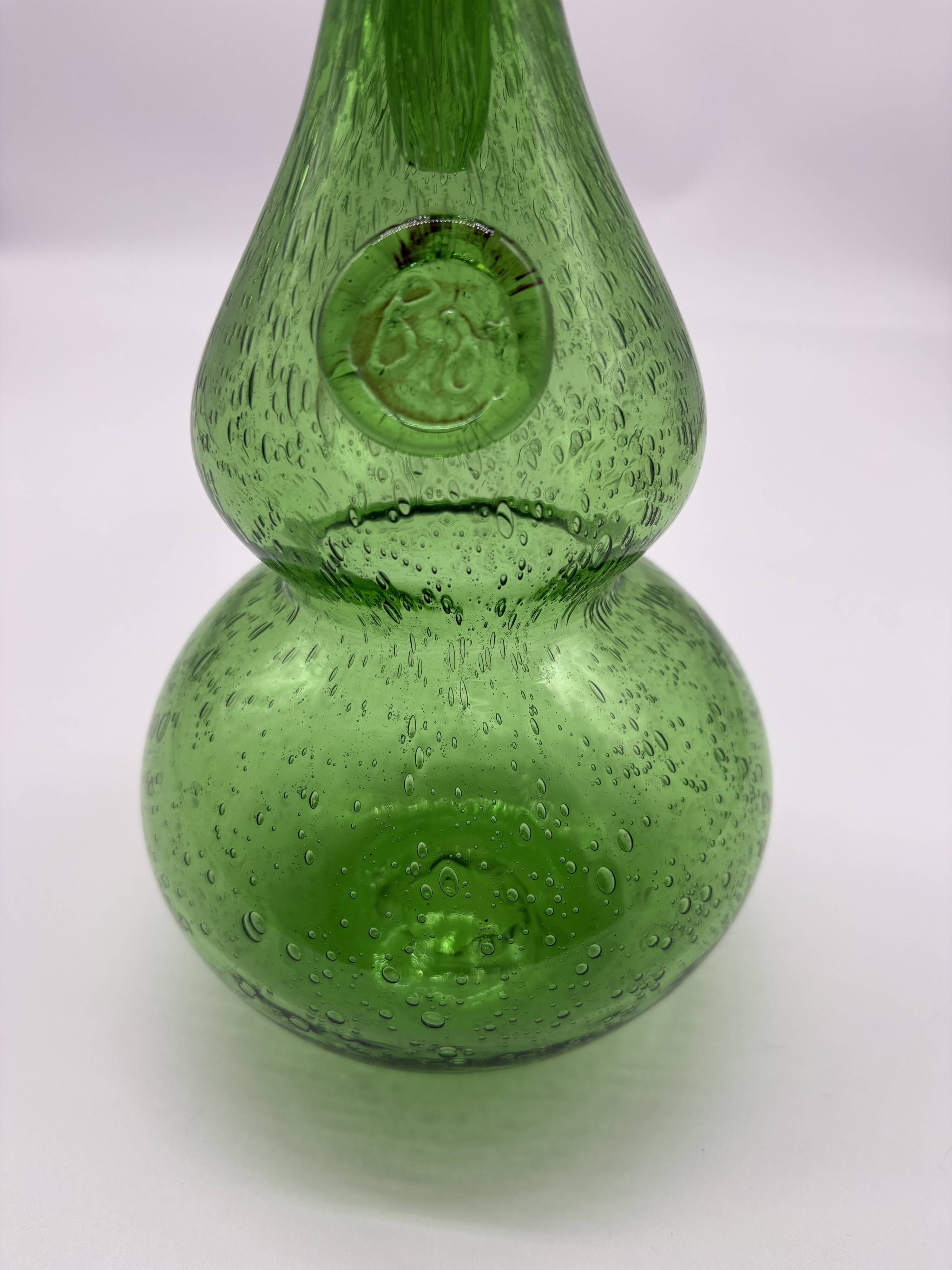 Service à liqueur Biot verre soufflé vert bullé carafe 6 verres plateau