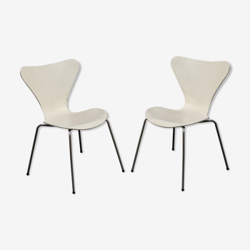 Pair of chairs series 7 by Arne Jacobsen, 60/70