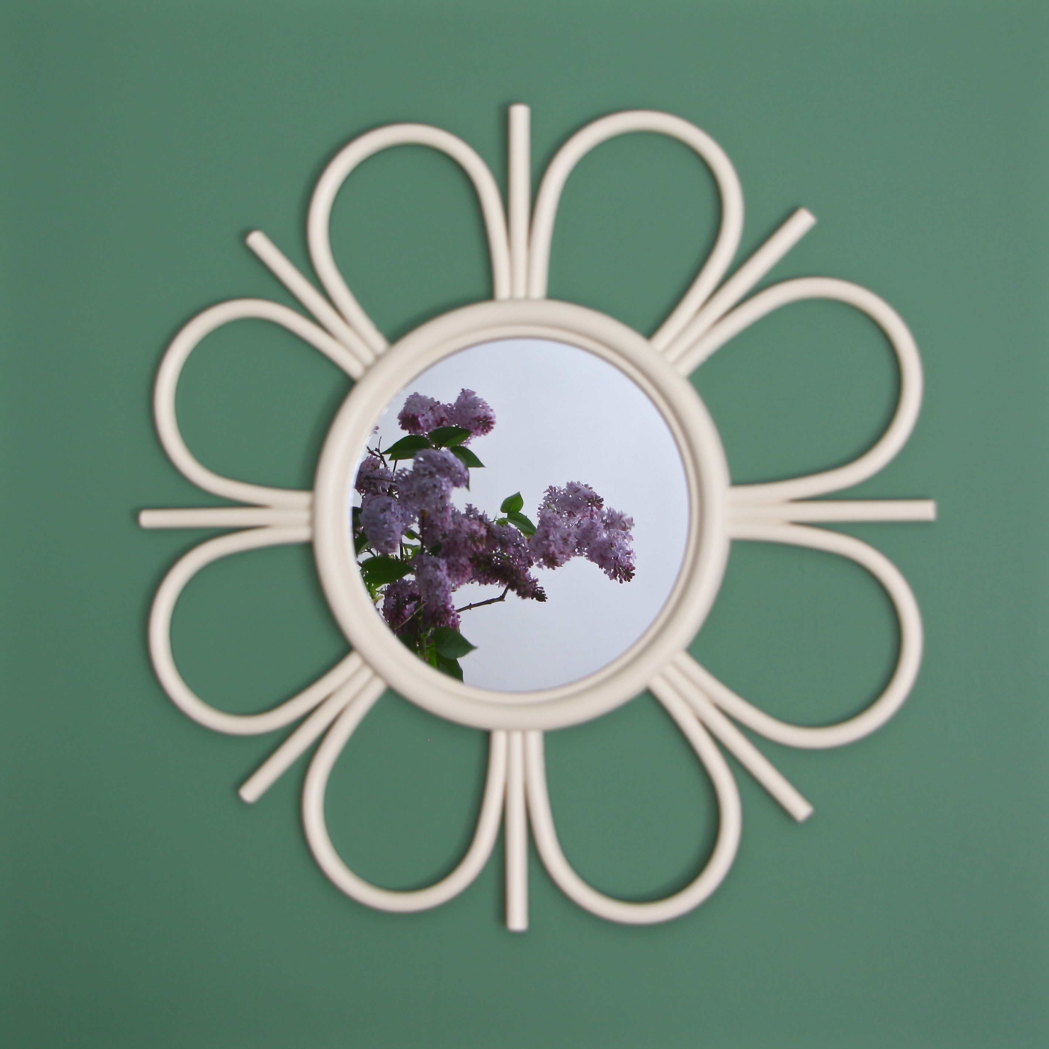 Plastic flower mirror