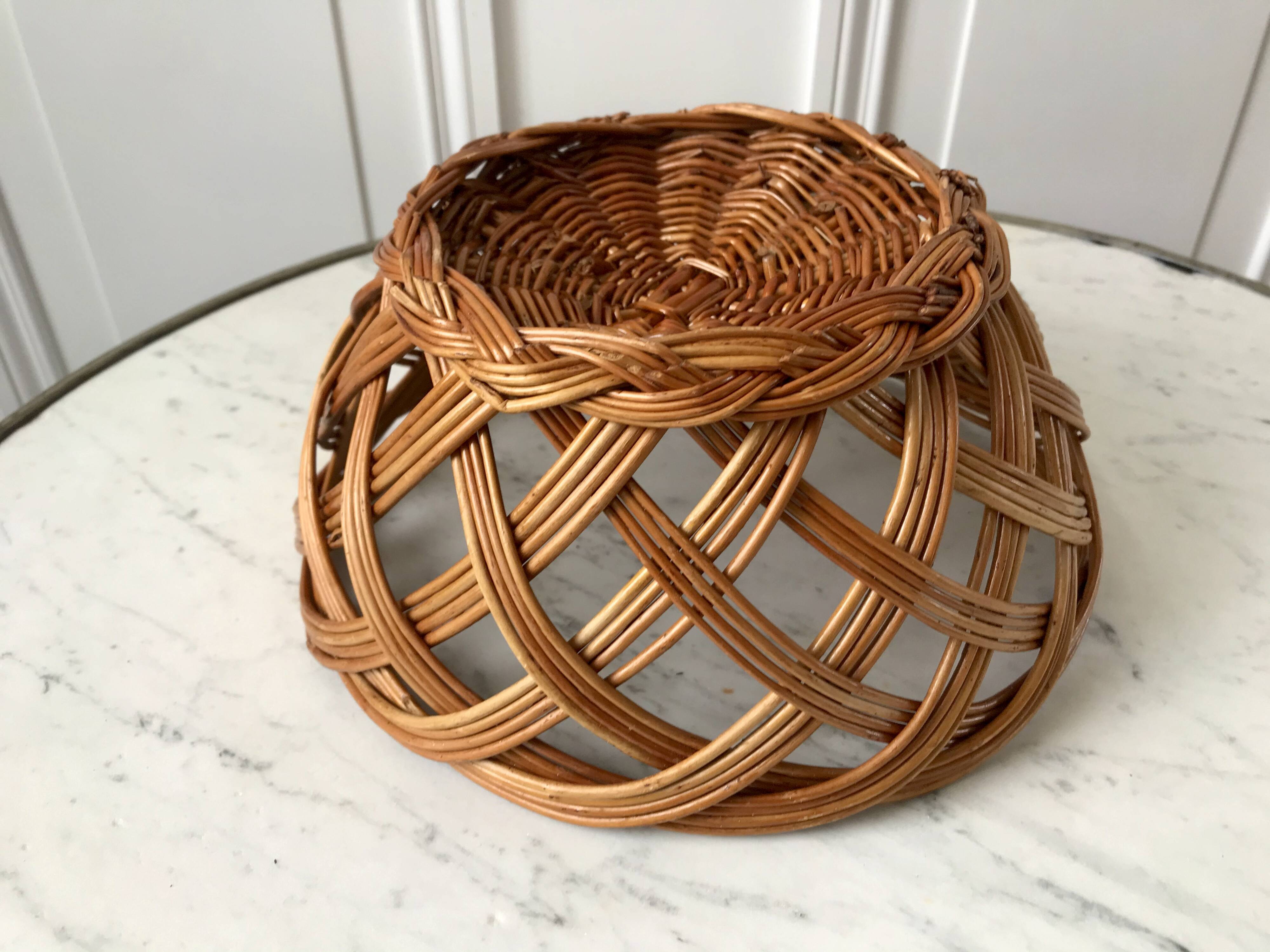 Petite panière en rotin vintage années 60-70