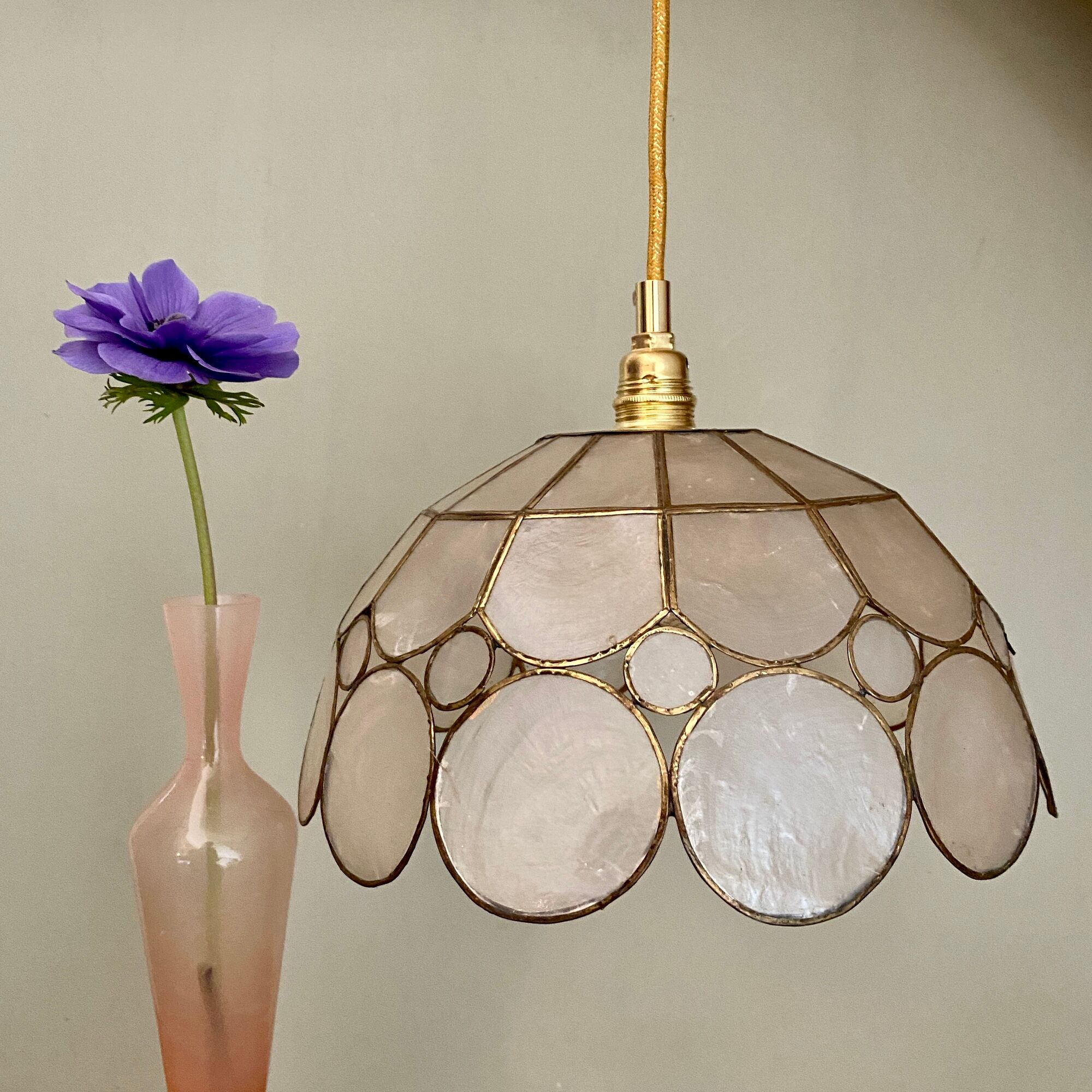 Suspension abat-jour vintage en nacre et laiton