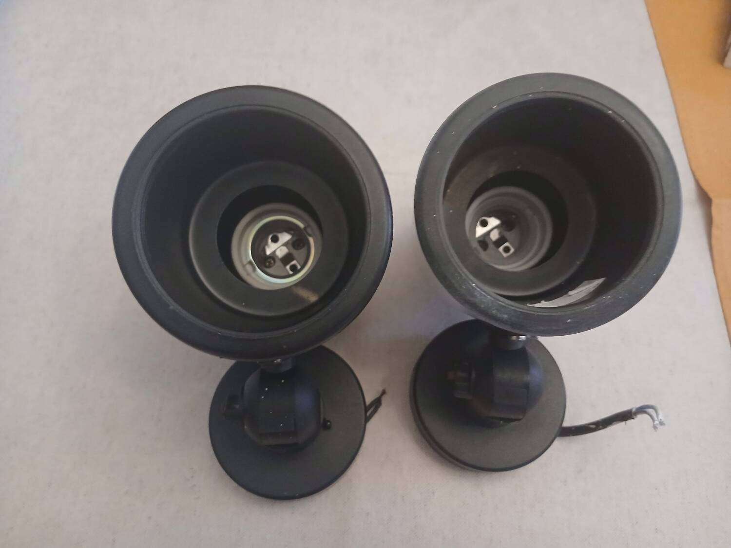 Two-tone shell appliques