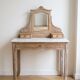 Coiffeuse ancienne en bois et marbre blanc avec miroir