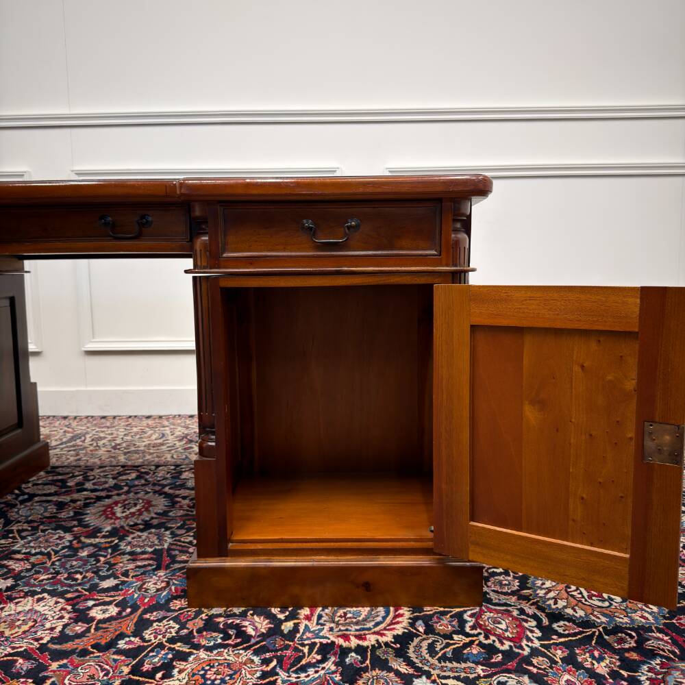 Classic English Desk Partnerdesk Black Leather