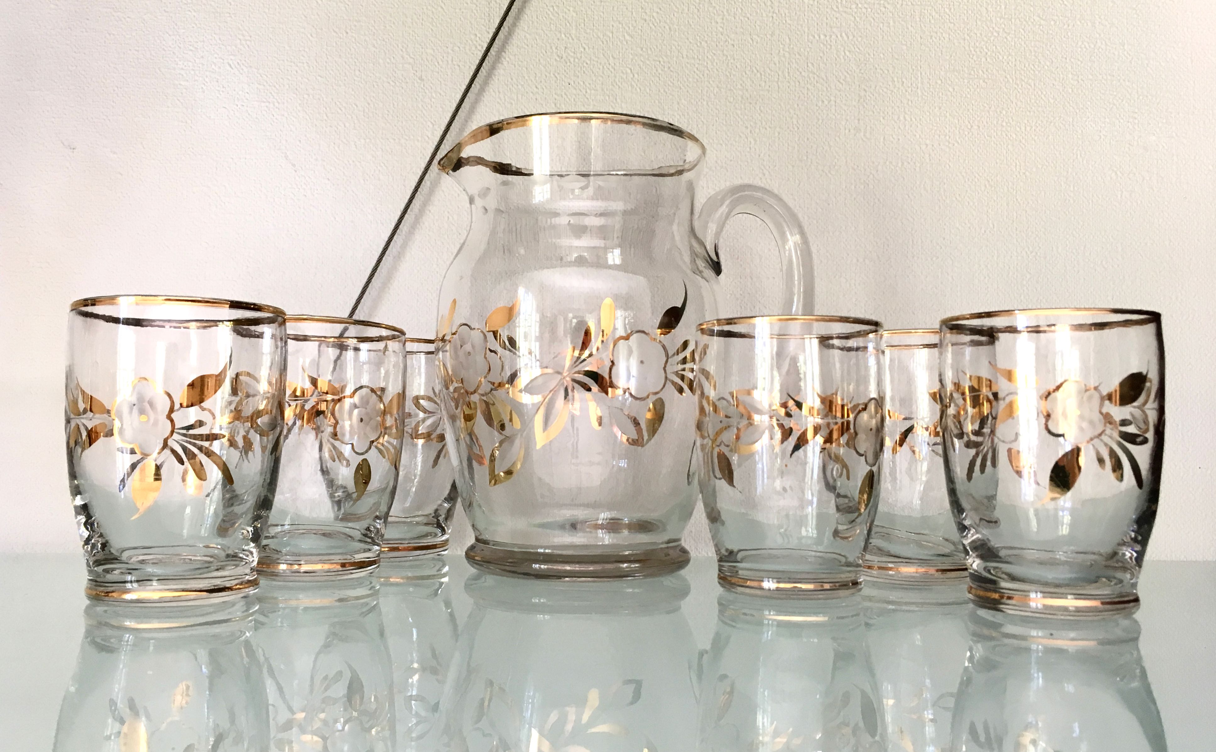 Service 6 glasses and water jug