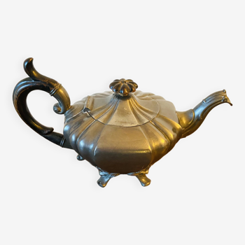 Old pewter teapot Dikson and Sohn 1467