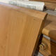 Table ovale en merisier naturel