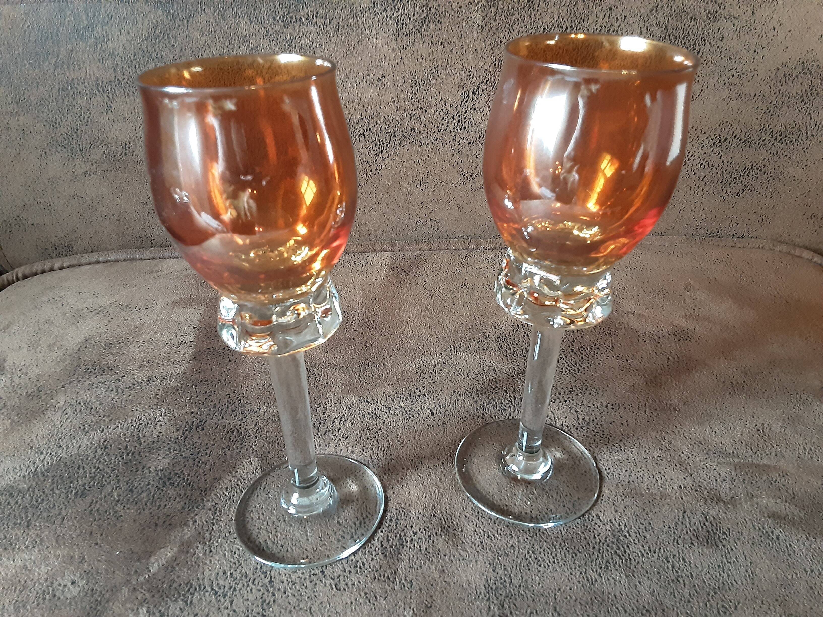 Set of 2 original stemmed glasses