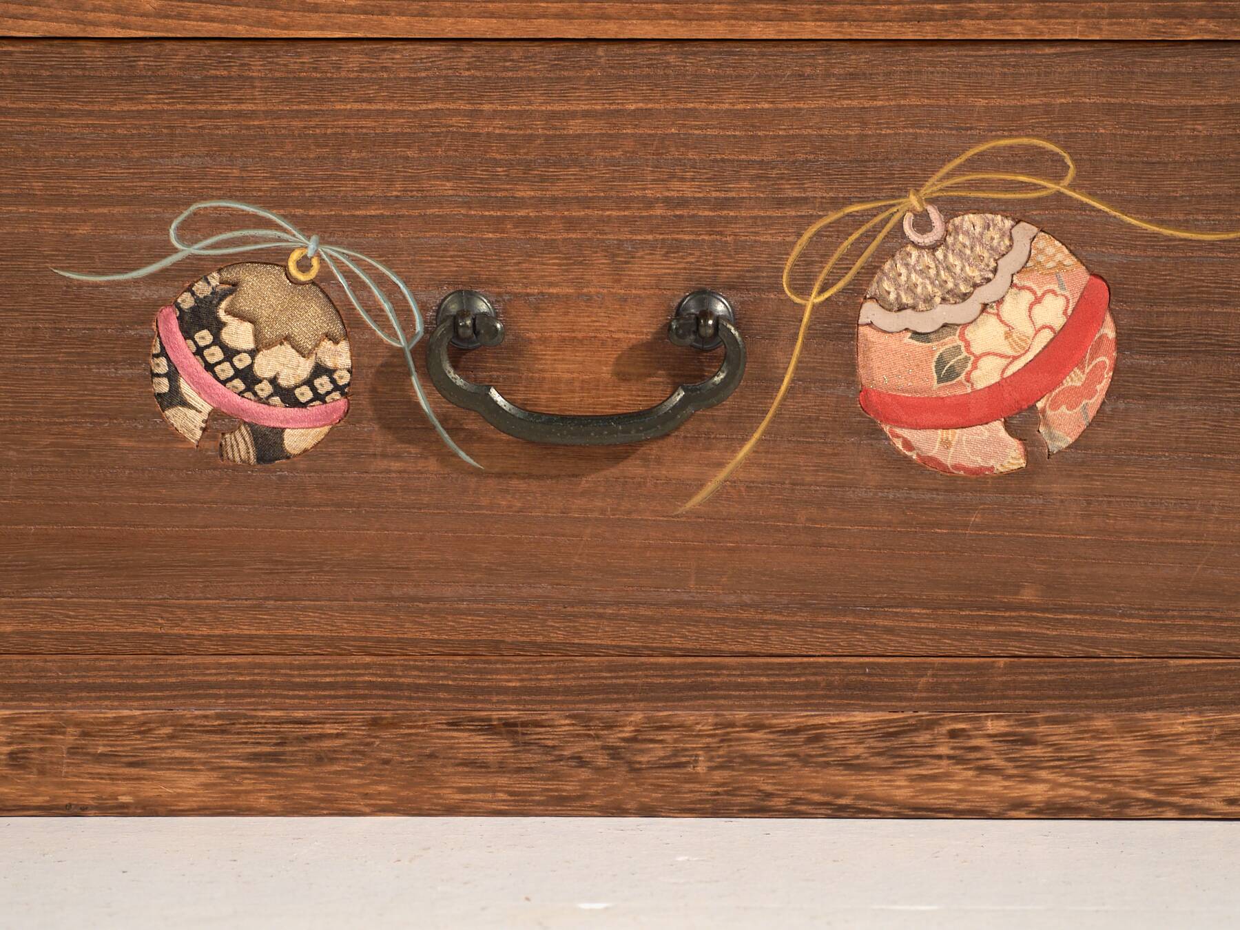 Small Japanese chest of drawers in paulownia – Showa period (c. 1950–1979)