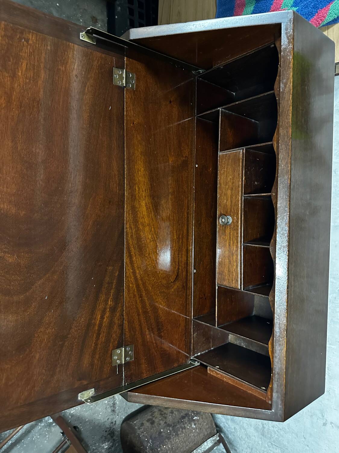 Writing desk in mahogany - Great Britain early 20th century