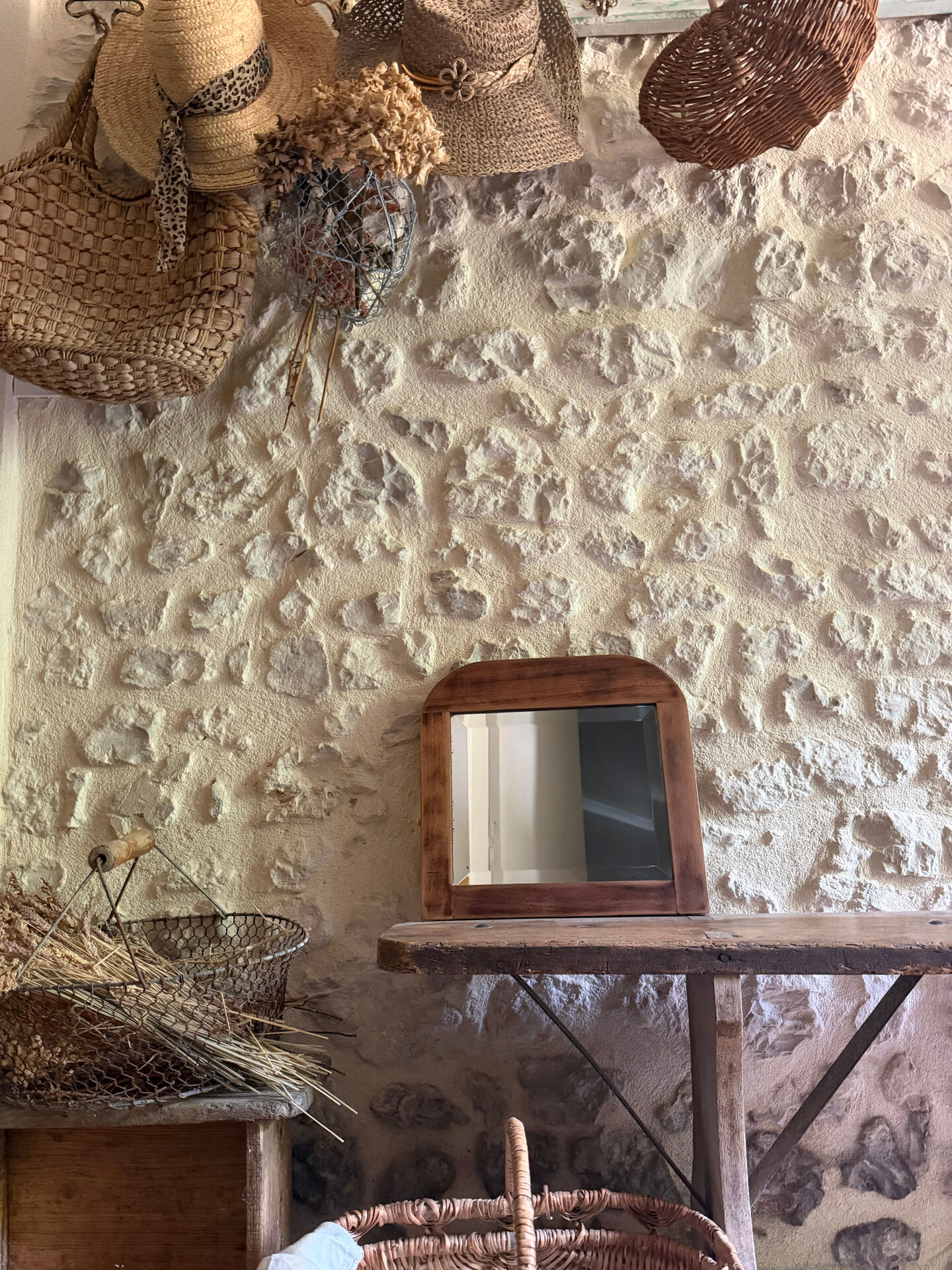 Small bevelled mirror