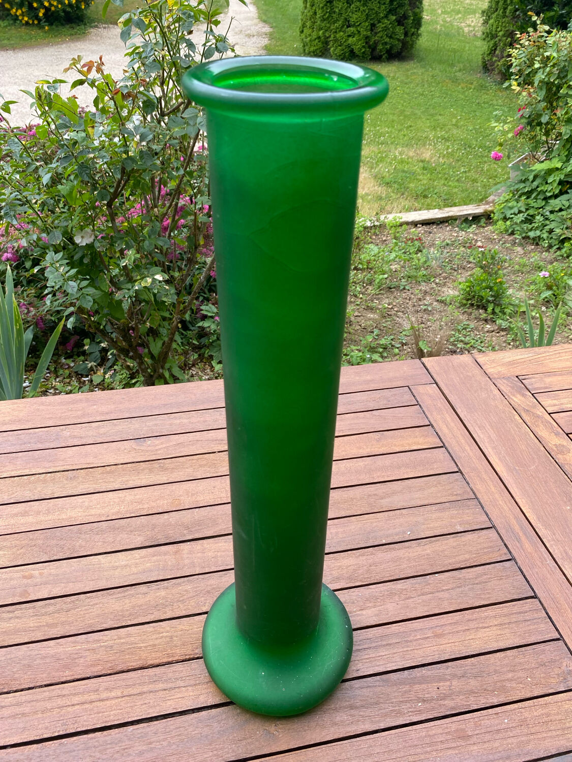 luminous glass vase