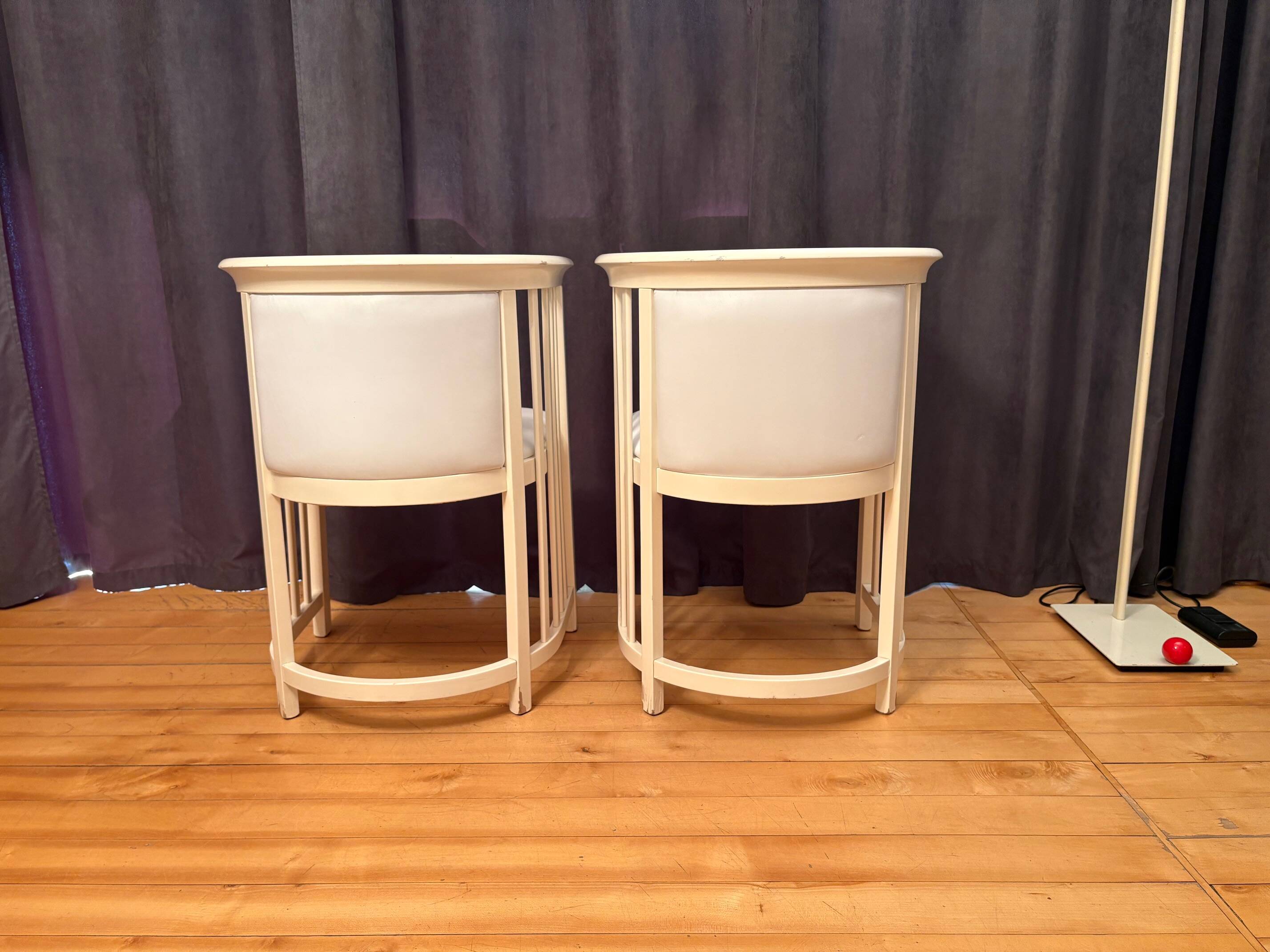 Pair of armchairs designed by Josef Hoffmann for Cabaret Fledermaus, Austri