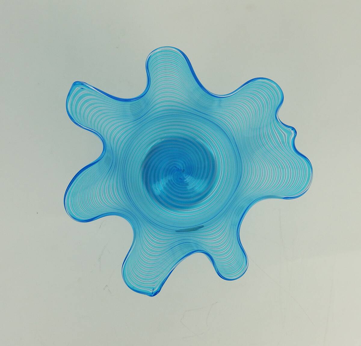 “Handkerchief” vase in Murano glass