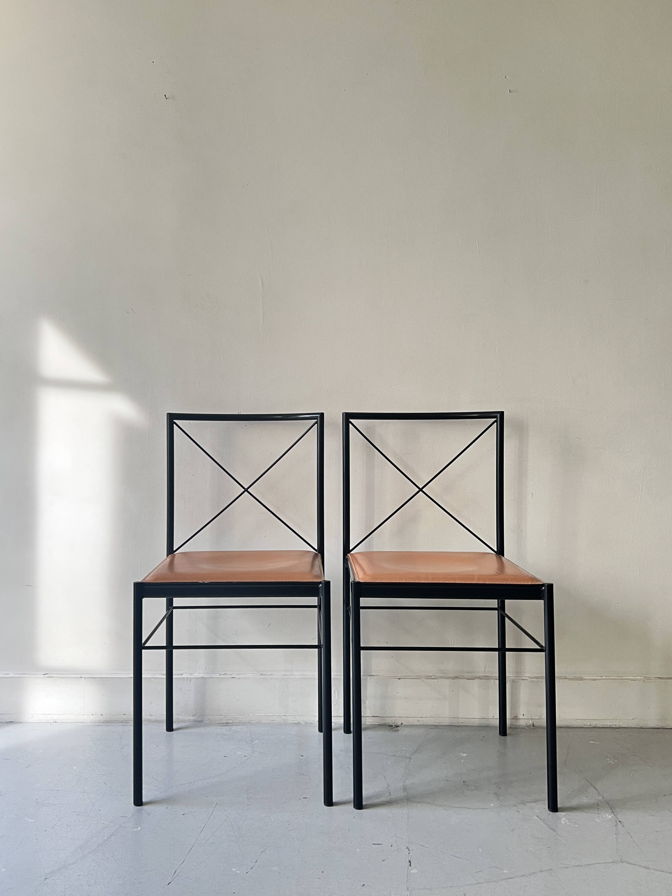 Set of 2 designer chairs in metal and cognac leather, Arrben Italy