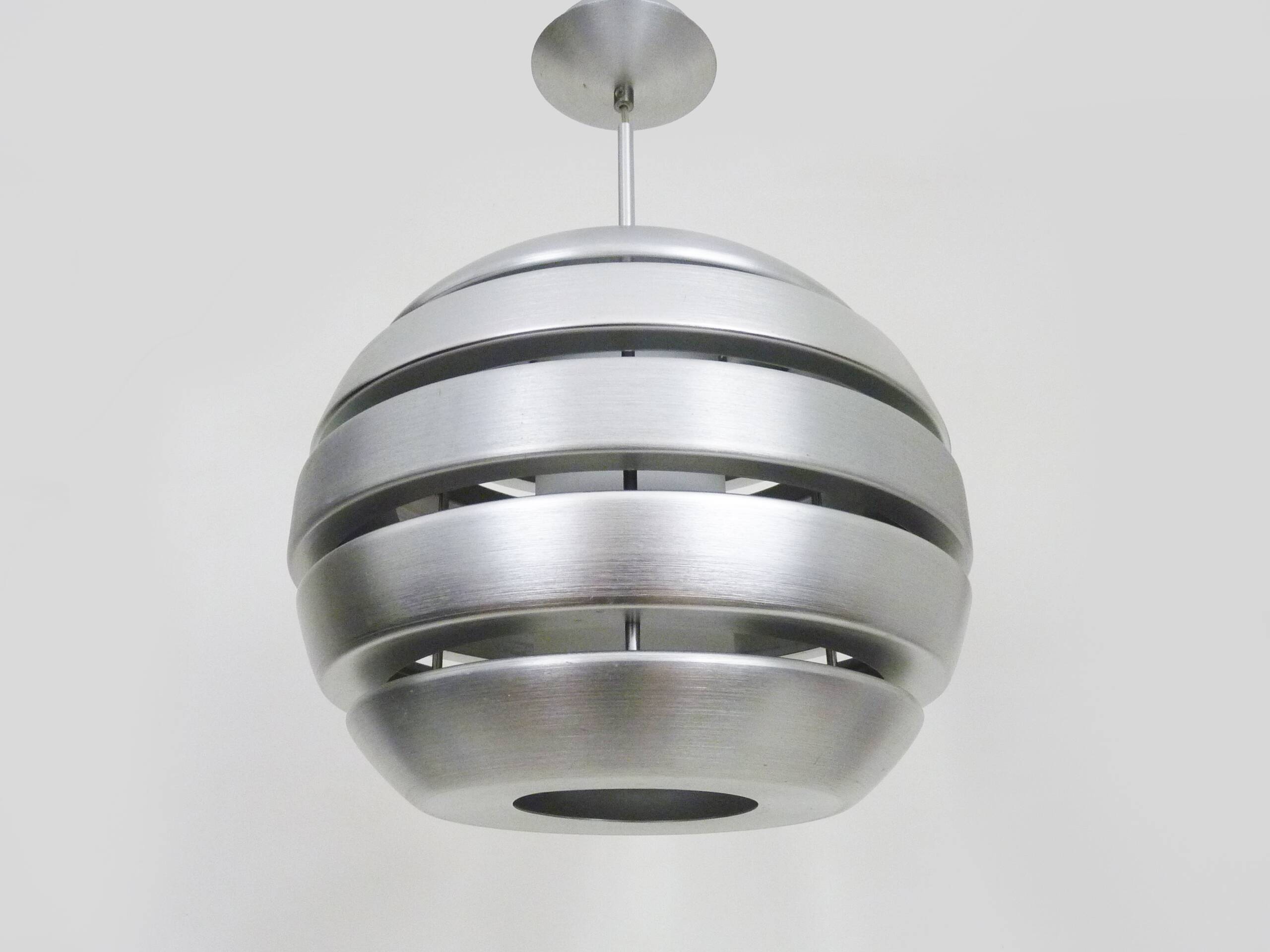 Grande suspension vintage Mercure par Eglo en aluminium brossé et opaline
