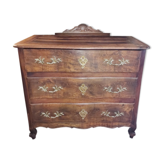 Chest of drawers of castle eighteenth