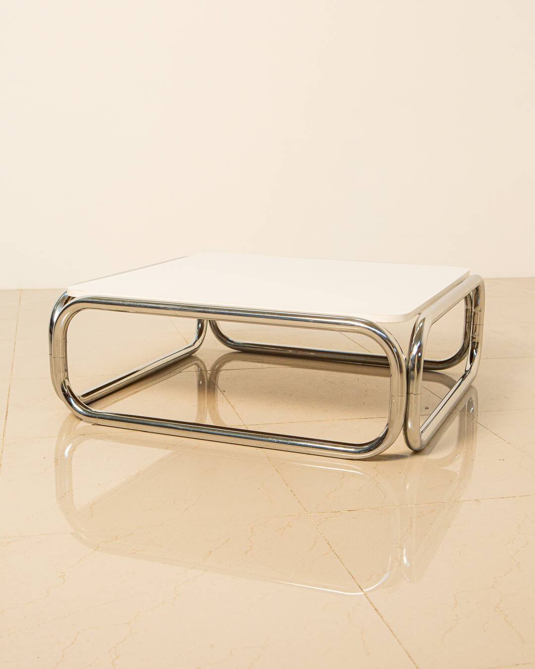 "Space Age" square coffee table in metal and white top 70's