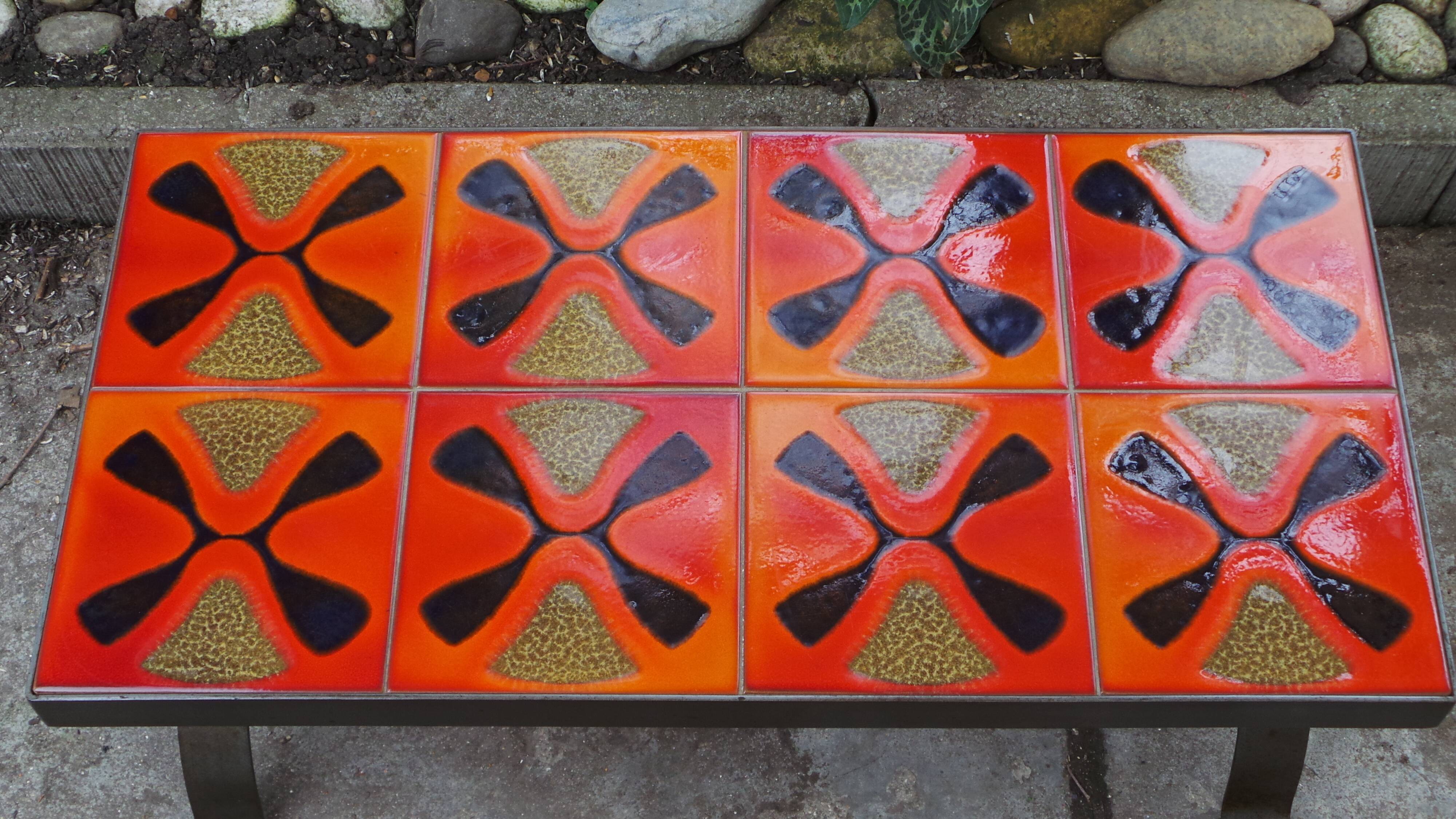 Table low ceramic vintage