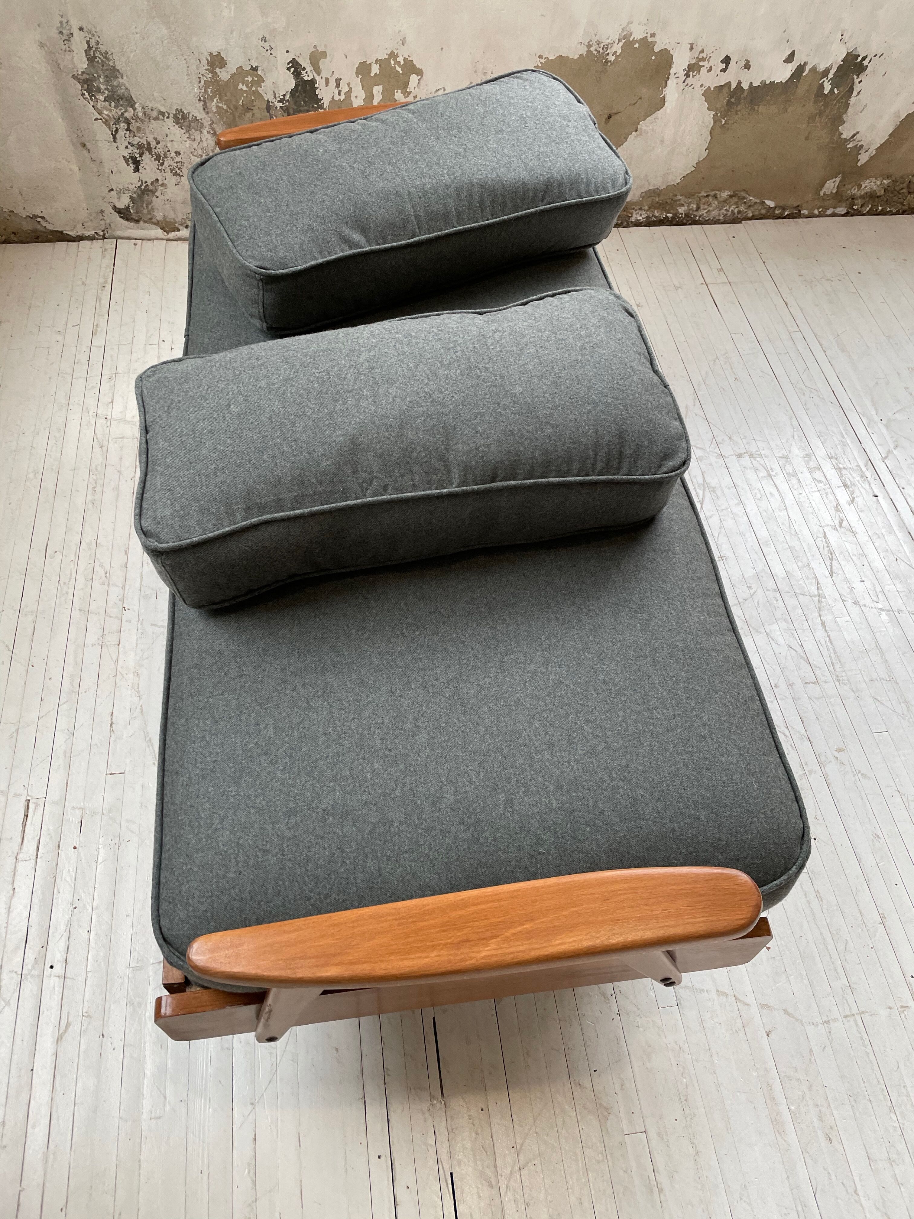 Daybed expandable Scandinavian 2-seater bench