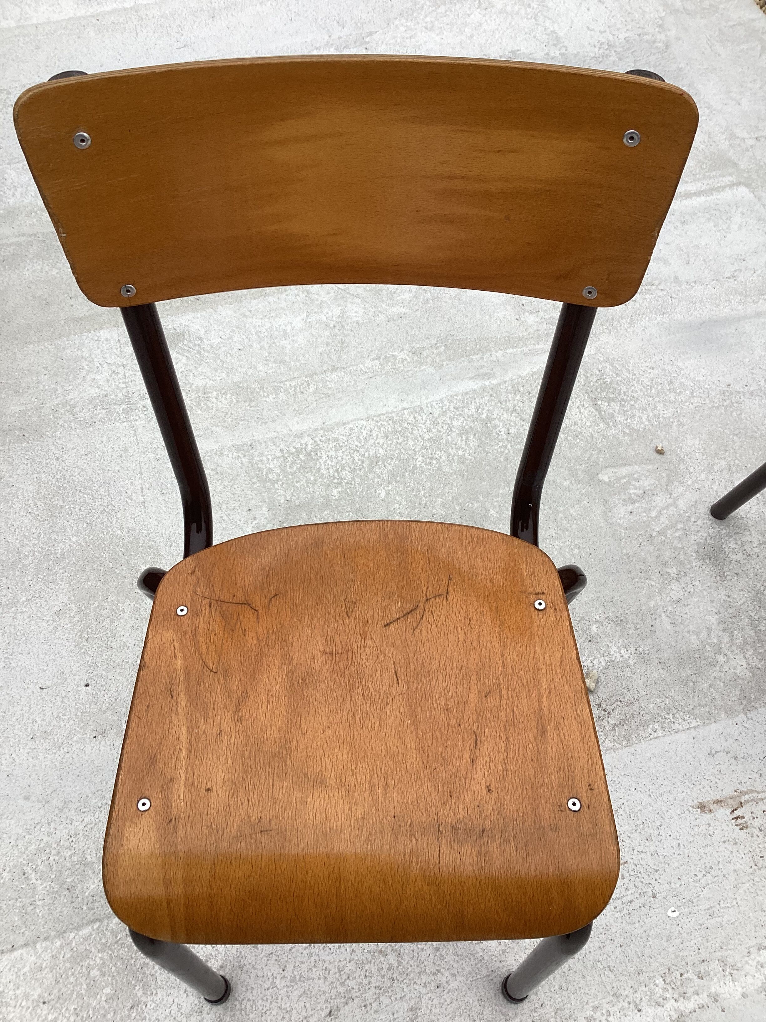 Chaise d'école bois et métal pour grand enfant