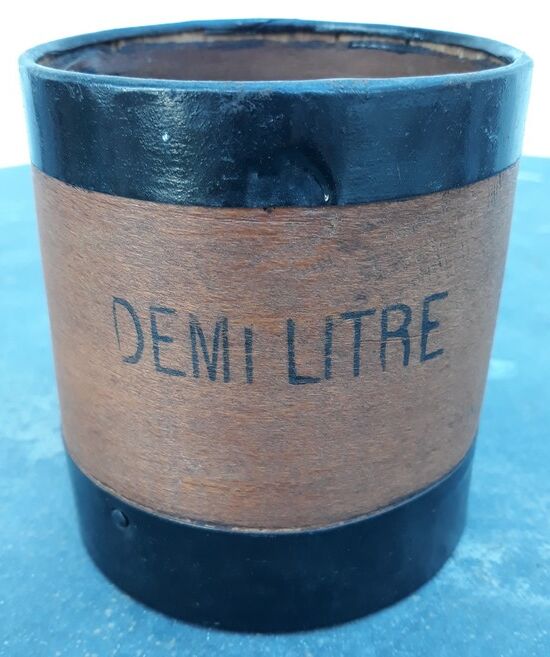 Old grain or cereal measures - called bushels - 1st half XXth