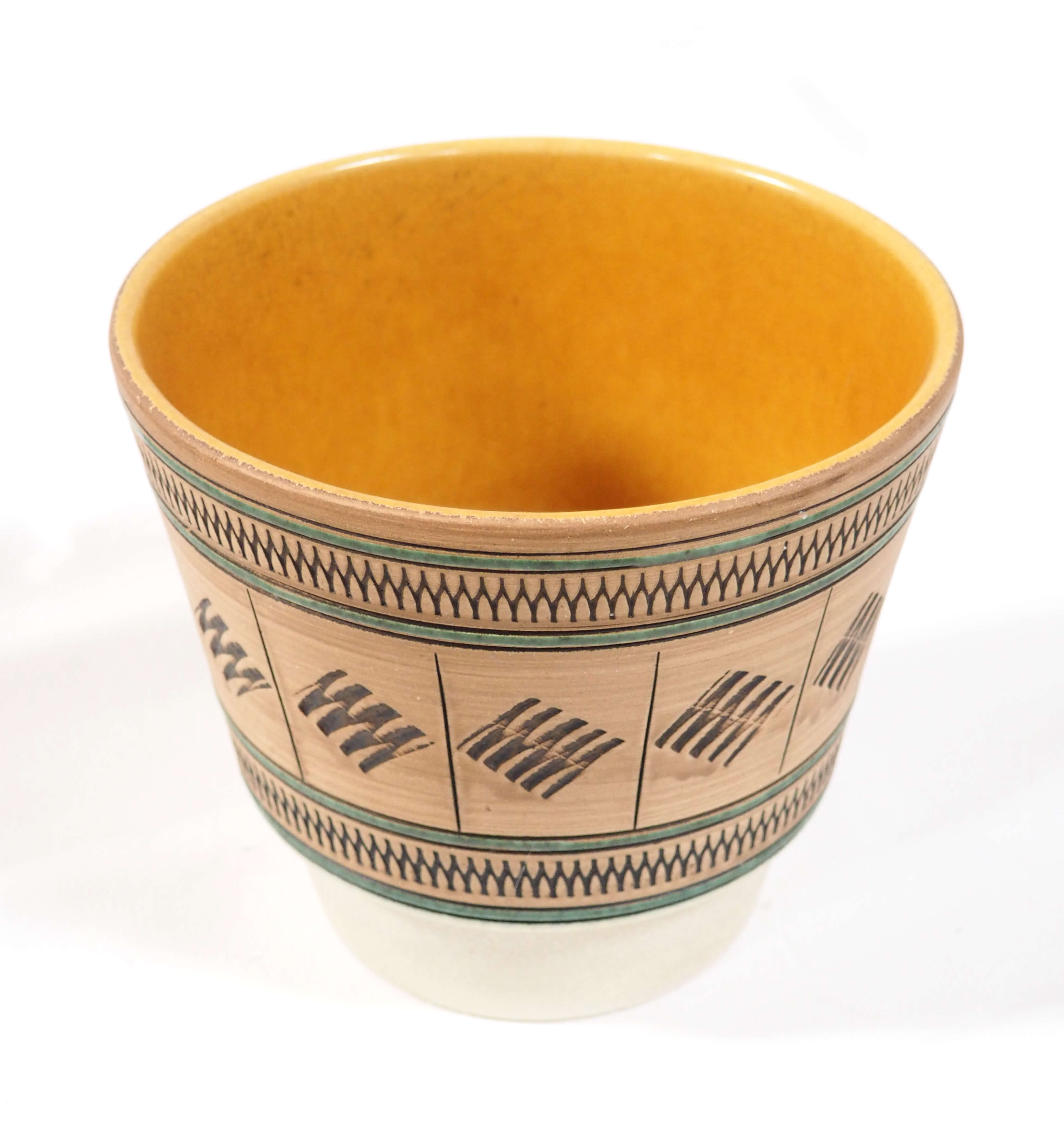 Earthenware pot cover