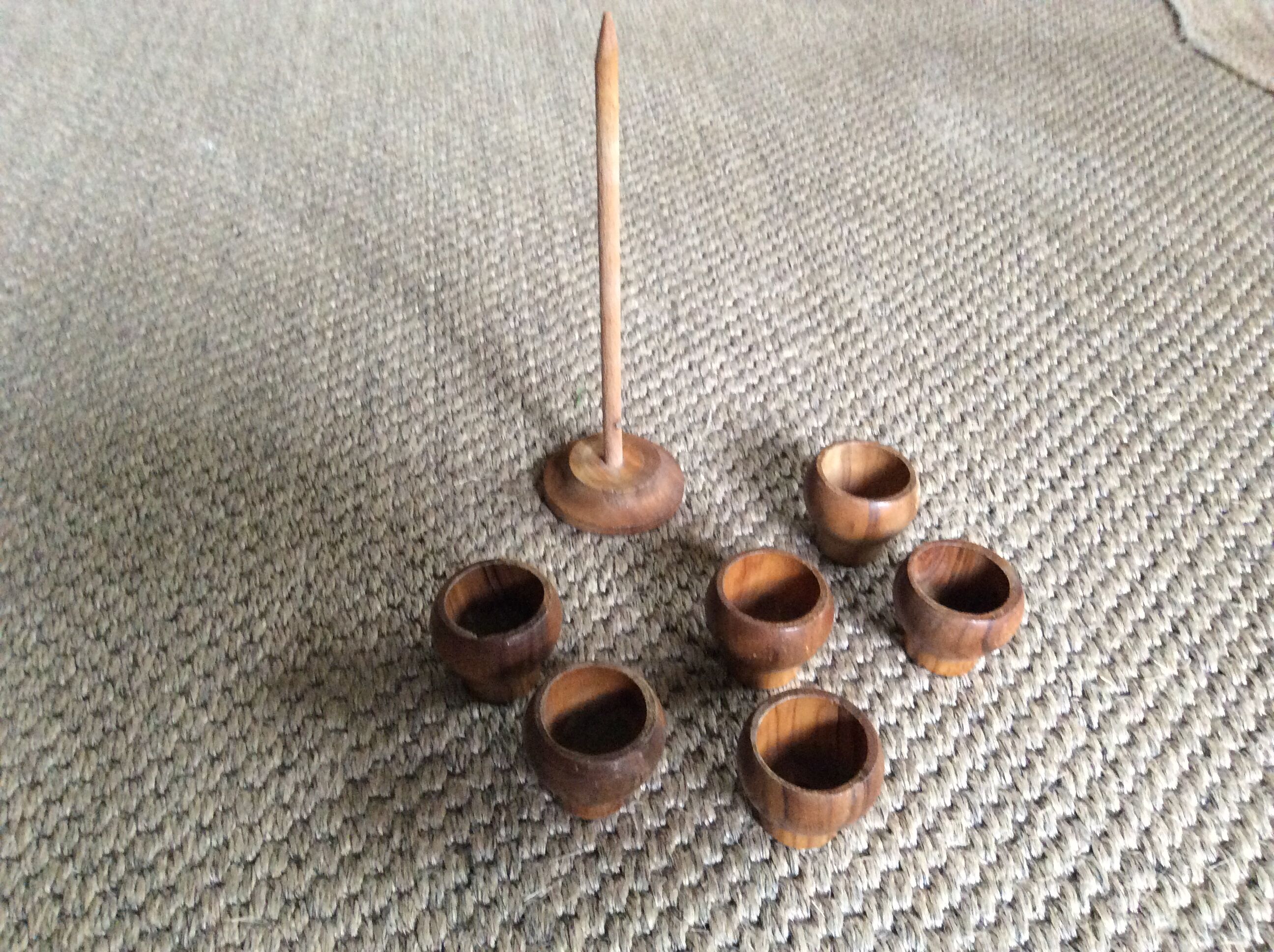 Series of 6 wooden coquetiers
