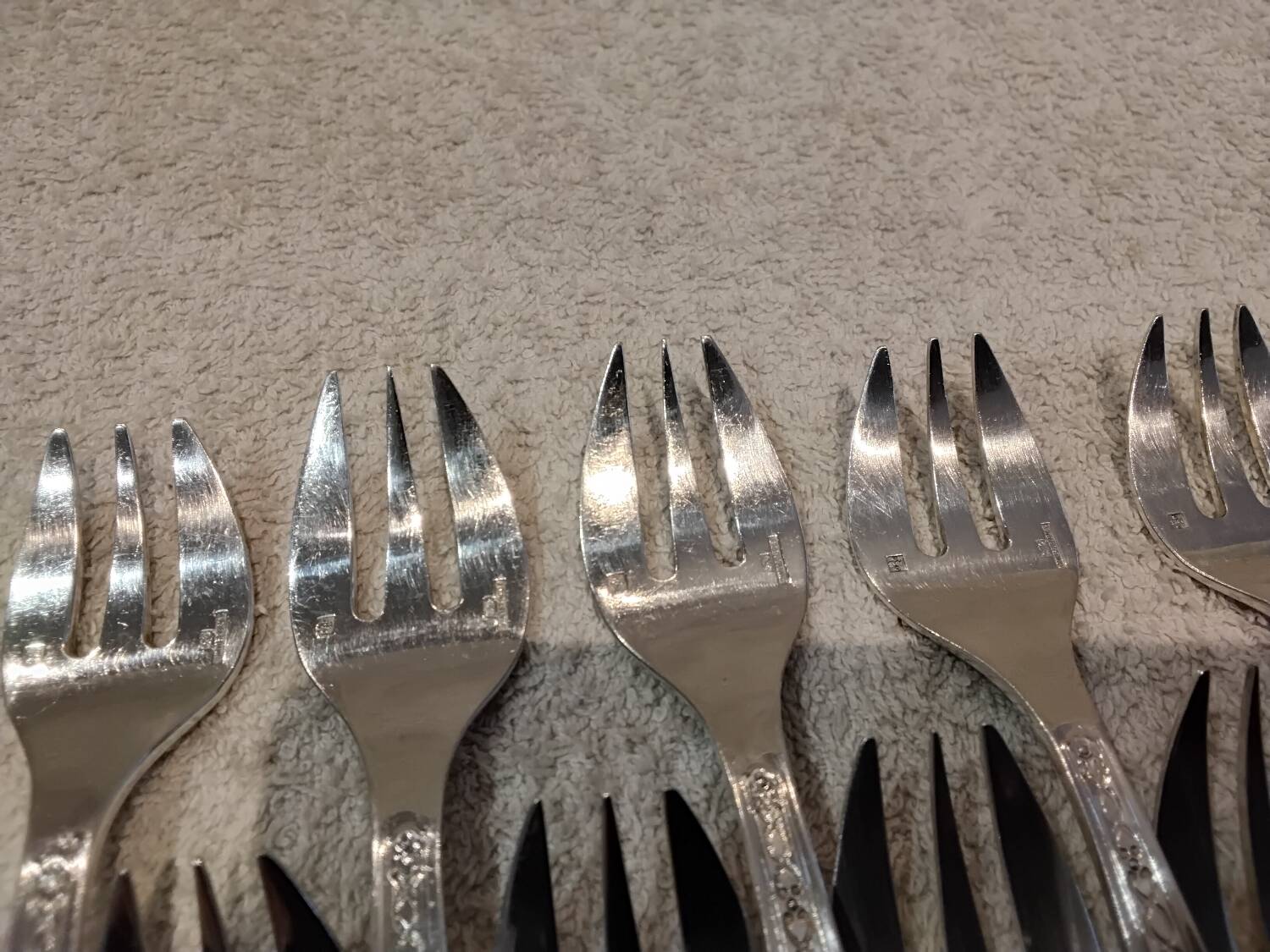 11 silver-plated oyster forks by Christofle Villeroy