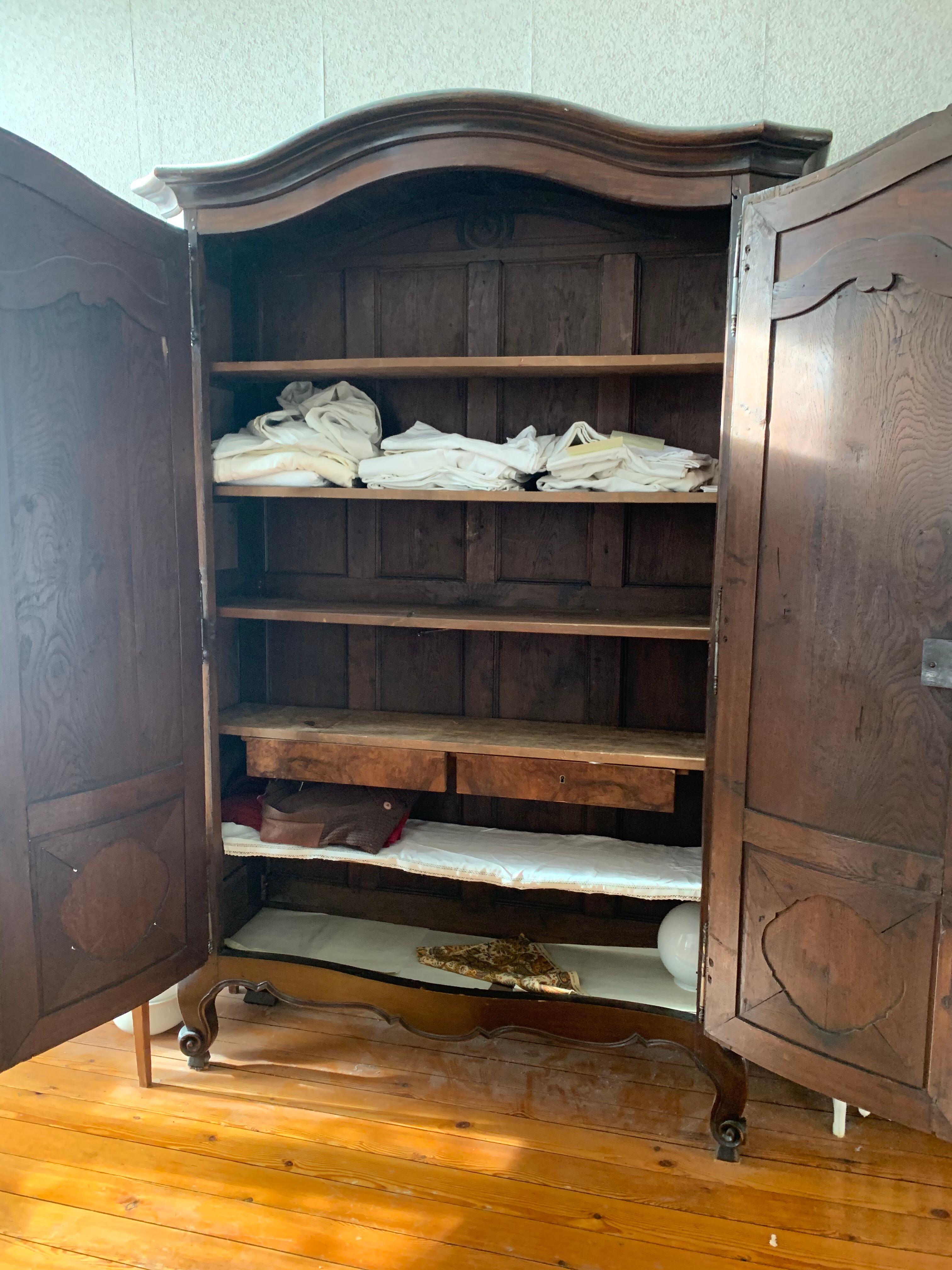 Louis XV cupboard, shapely door