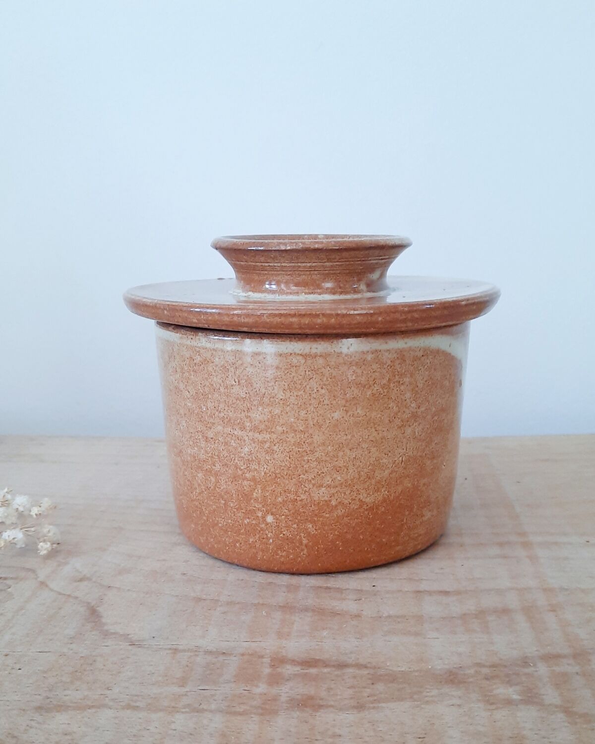 Stoneware butter dish