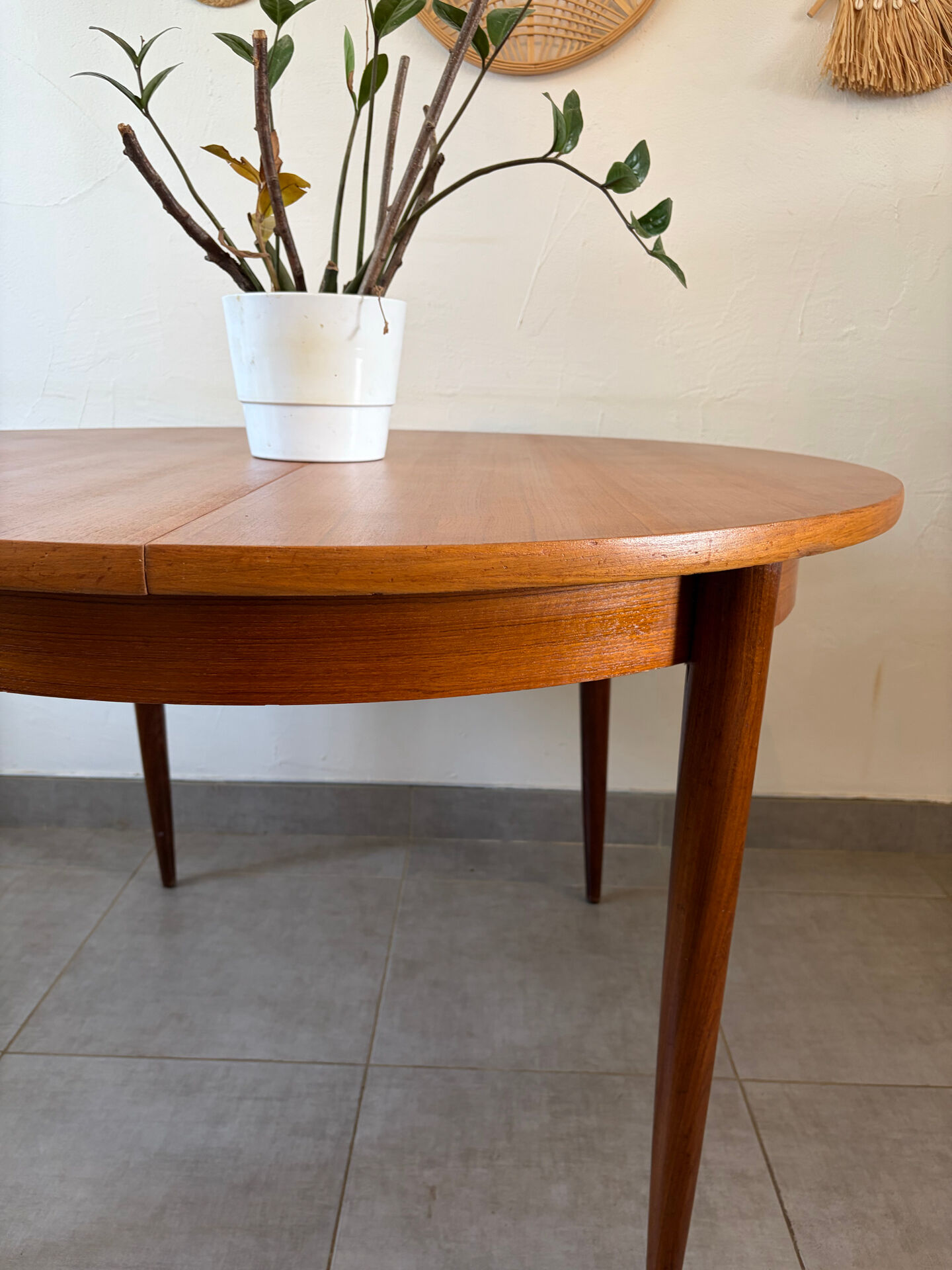 Table ronde scandinave extensible en teck