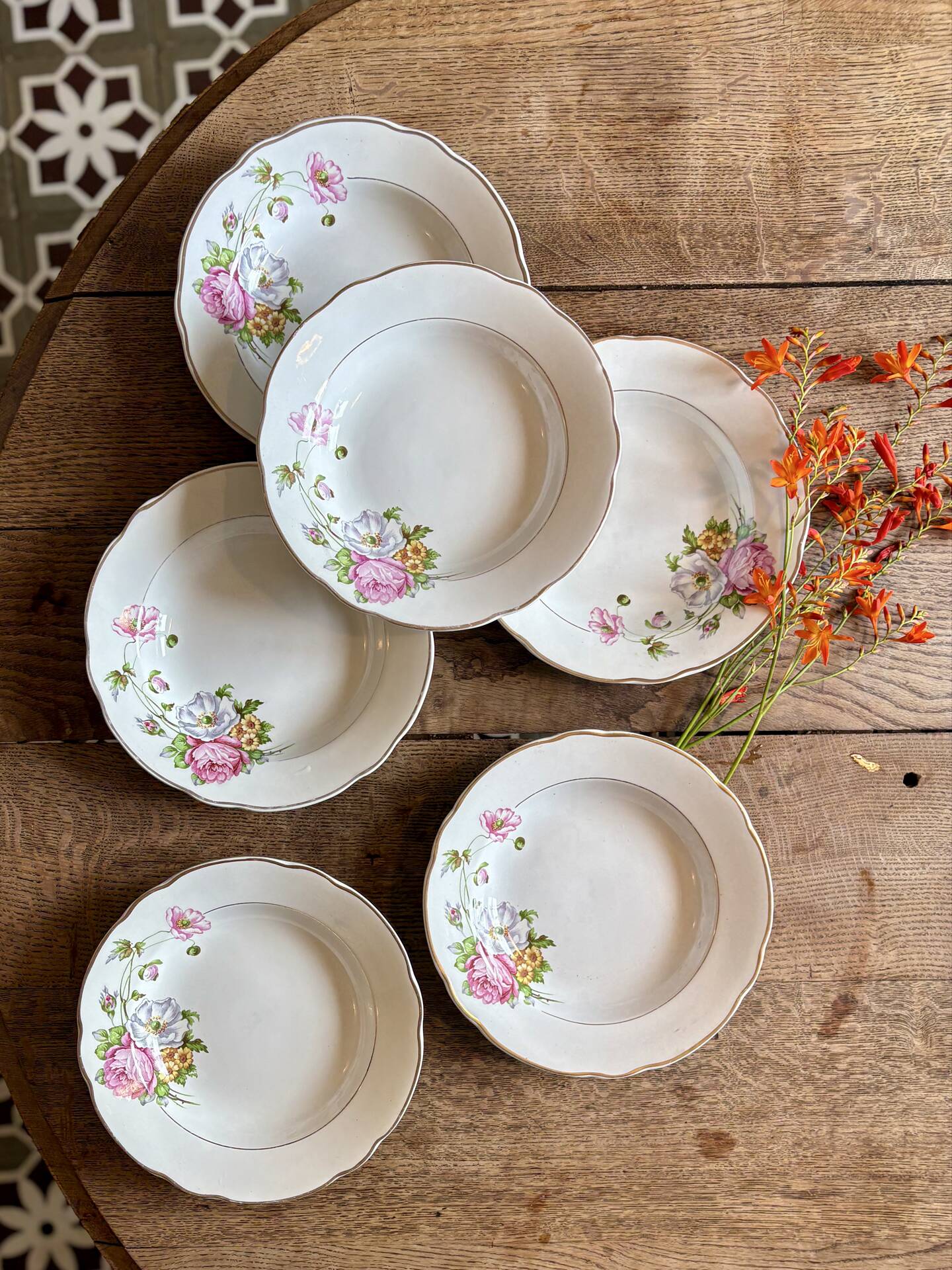 Set of 6 vintage deep plates, Anemone pattern from Digoin Sarreguem.