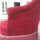 Fauteuil crapaud ancien en velours rouge
