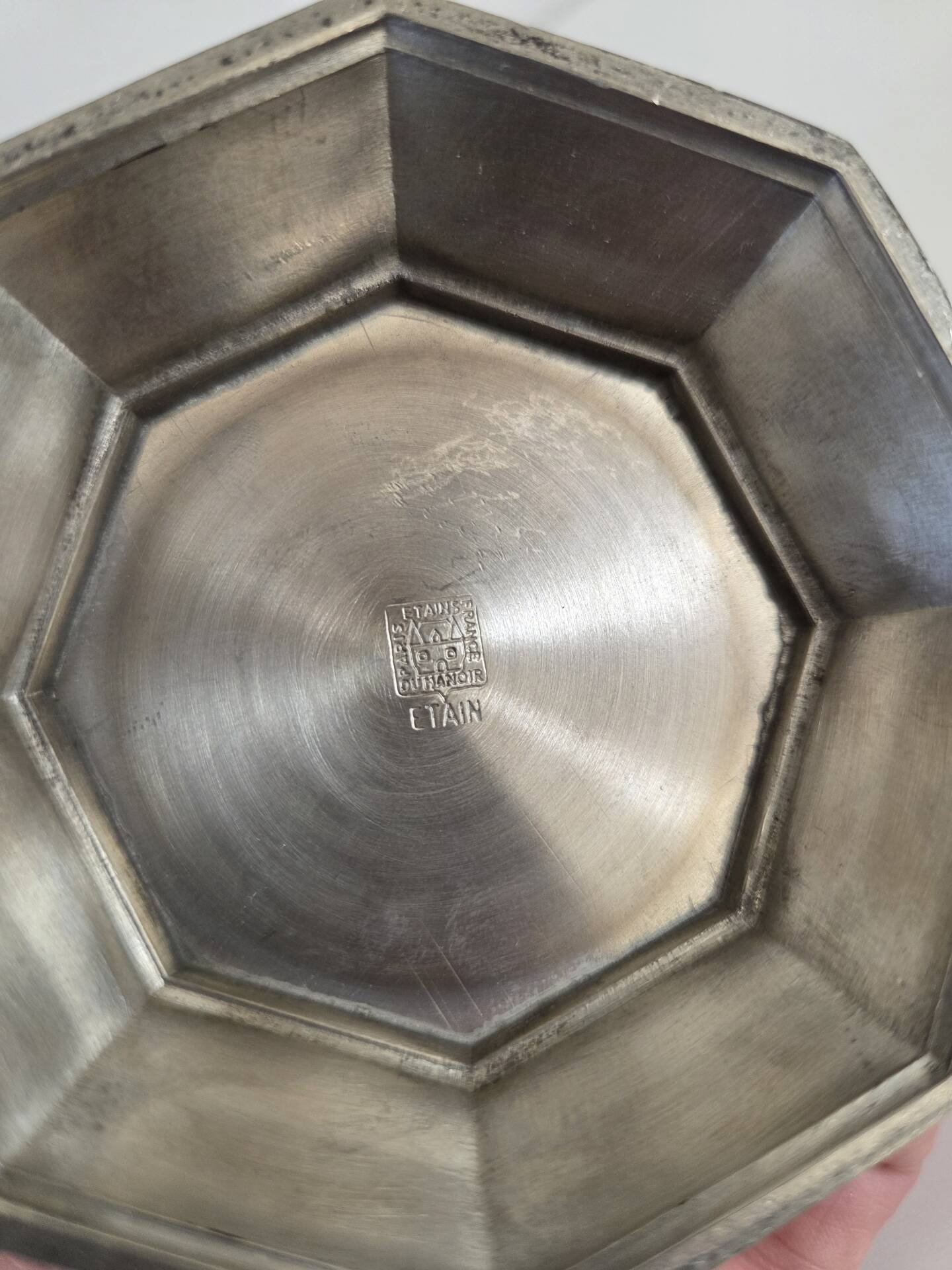 Pique fleurs en verre, socle étain